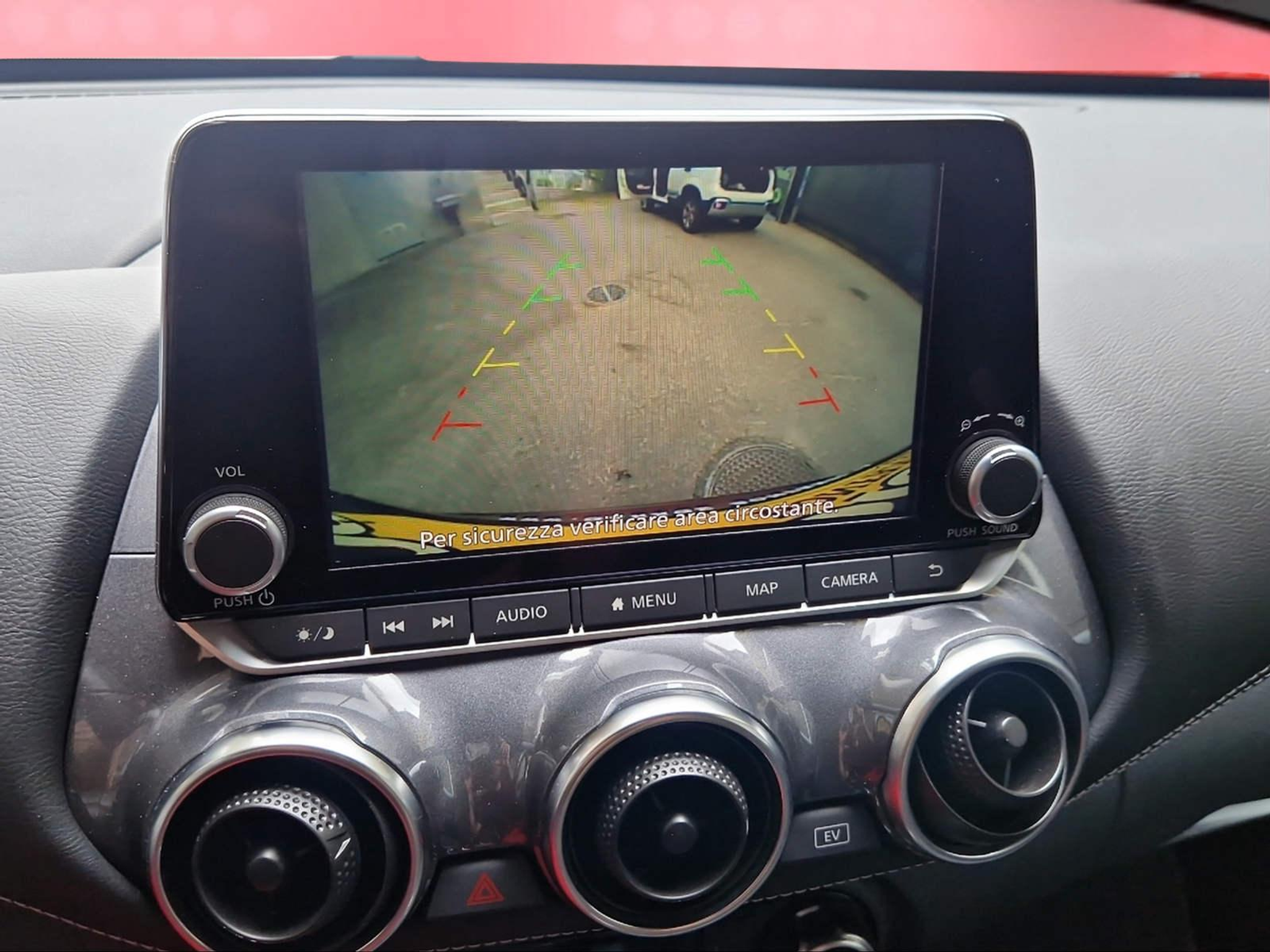 listing desktop thumbnail image 12