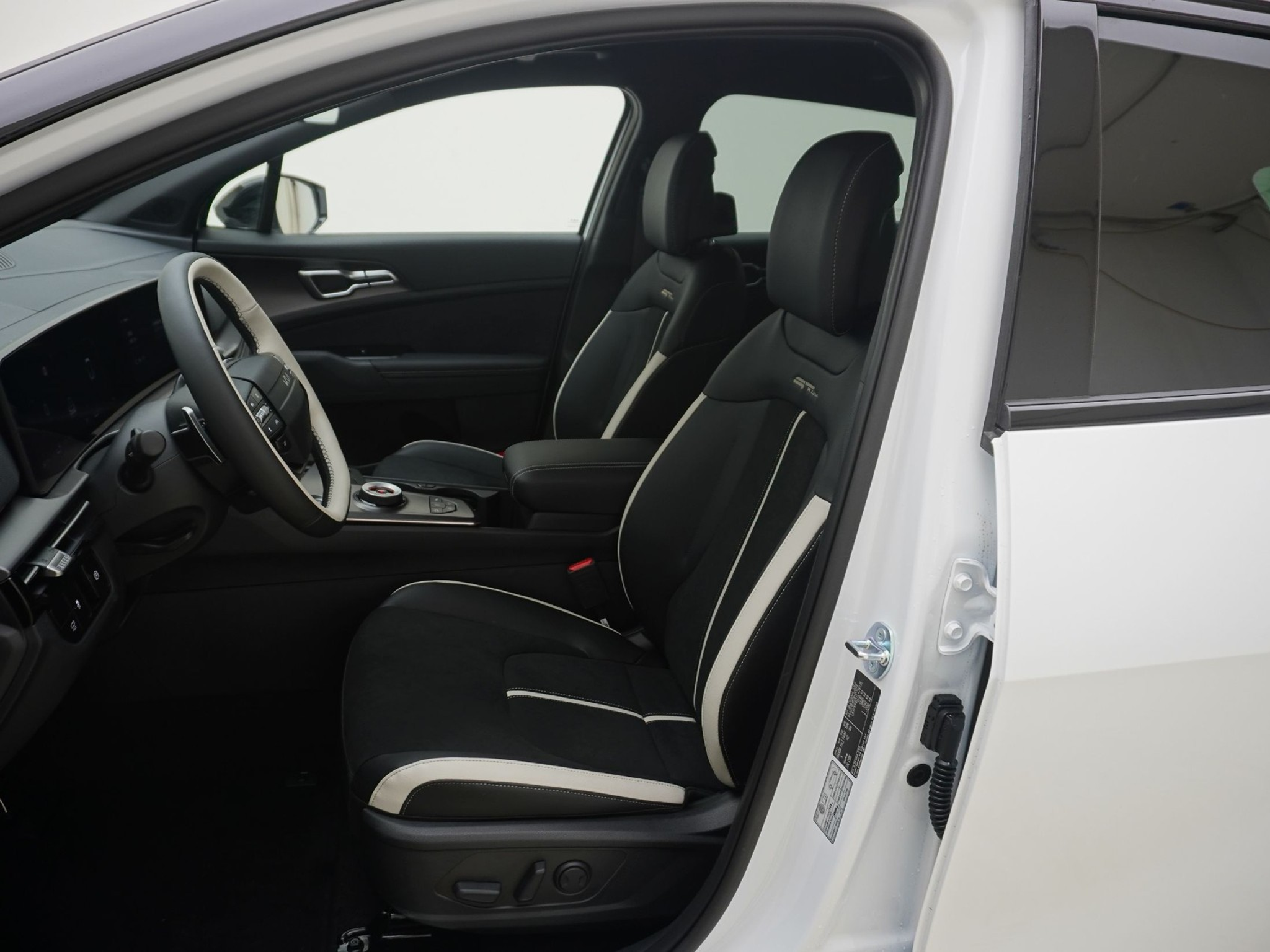 listing desktop thumbnail image 12