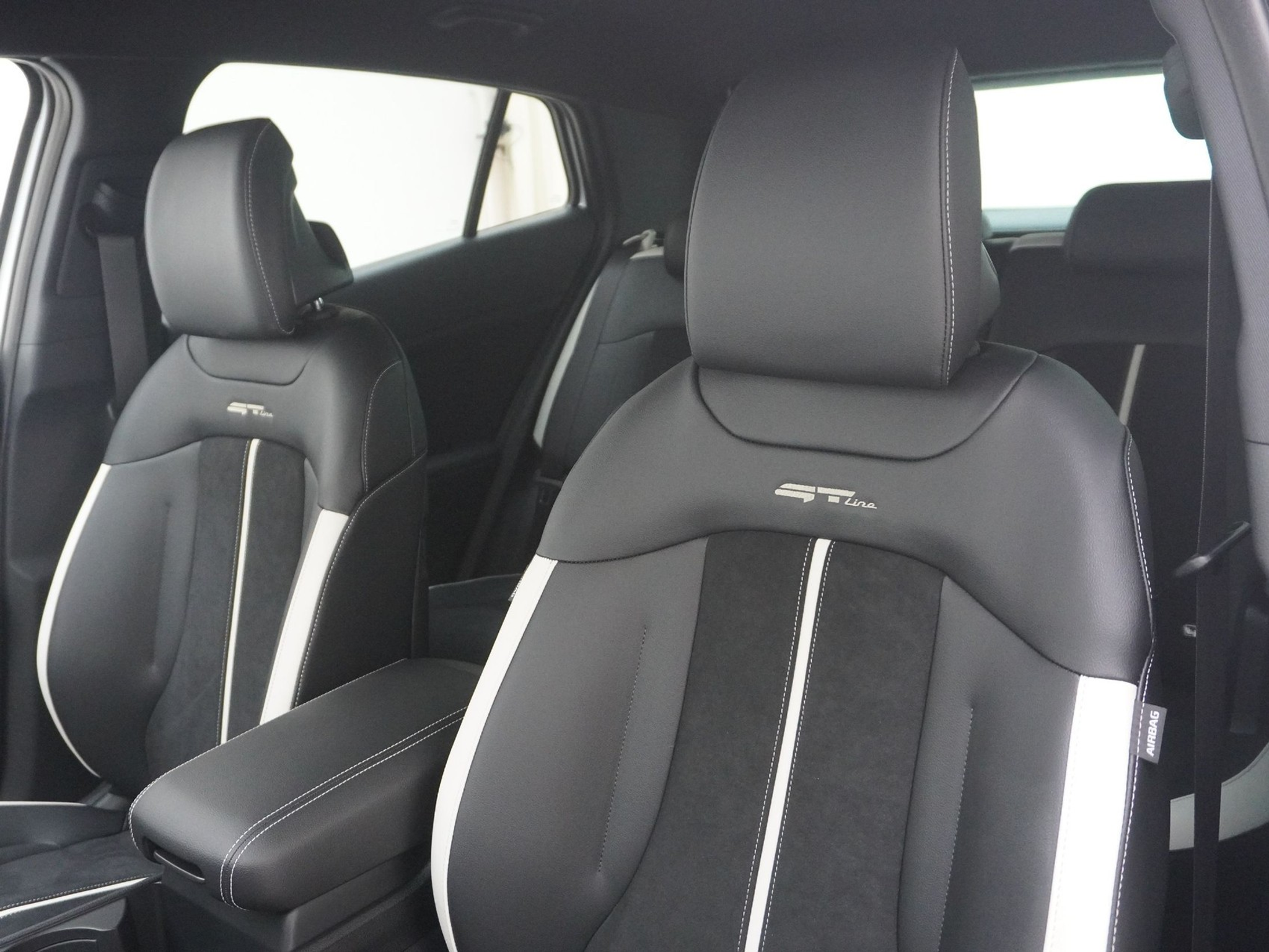 listing desktop thumbnail image 13