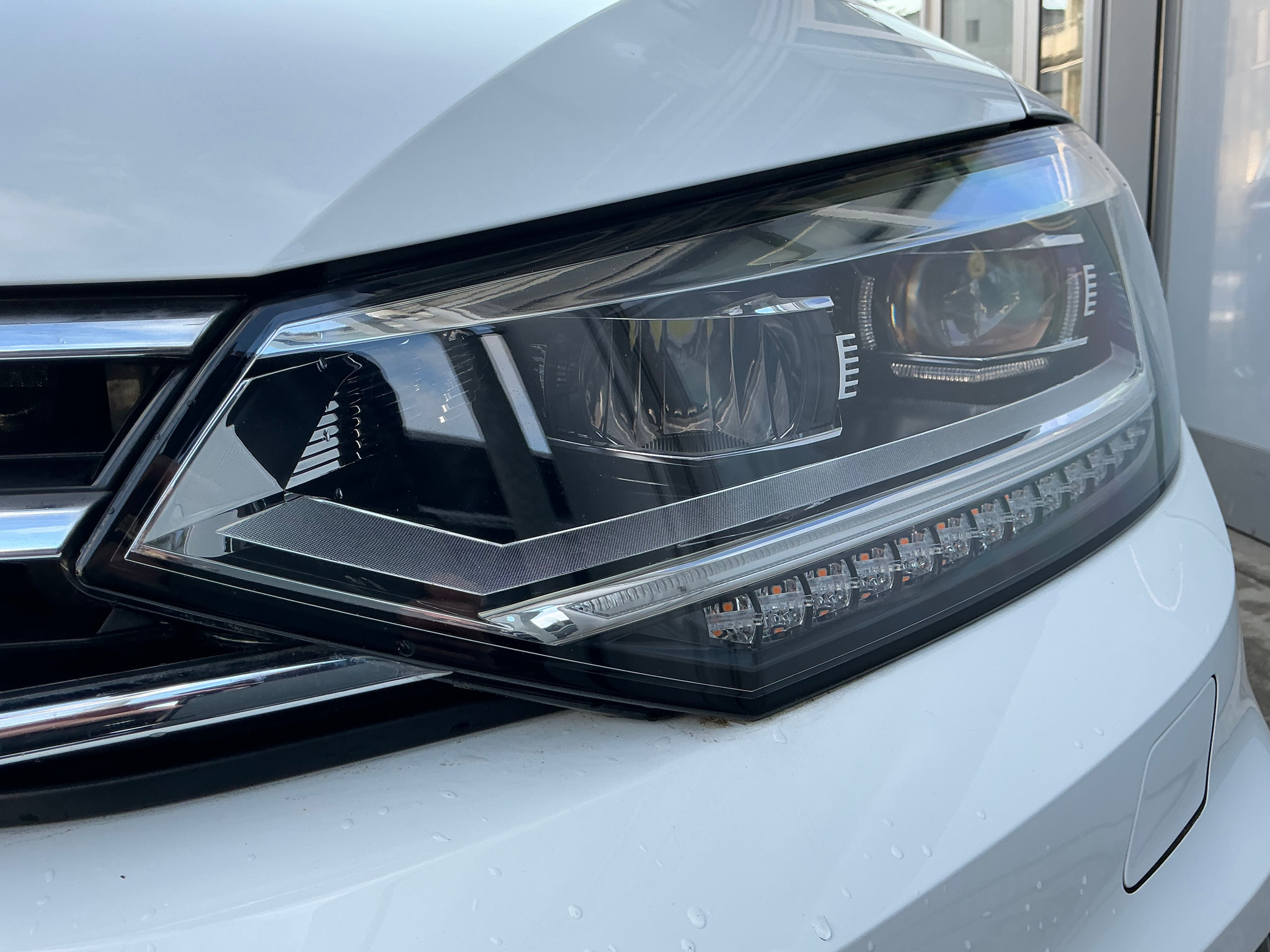 listing desktop thumbnail image 6