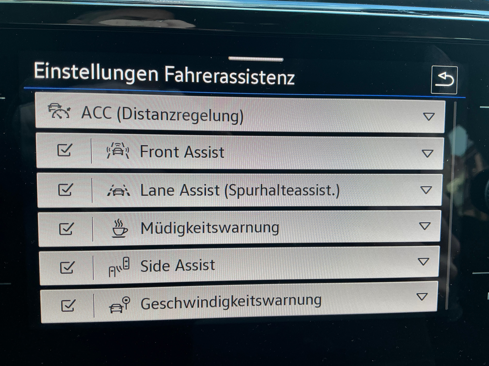 listing desktop thumbnail image 16