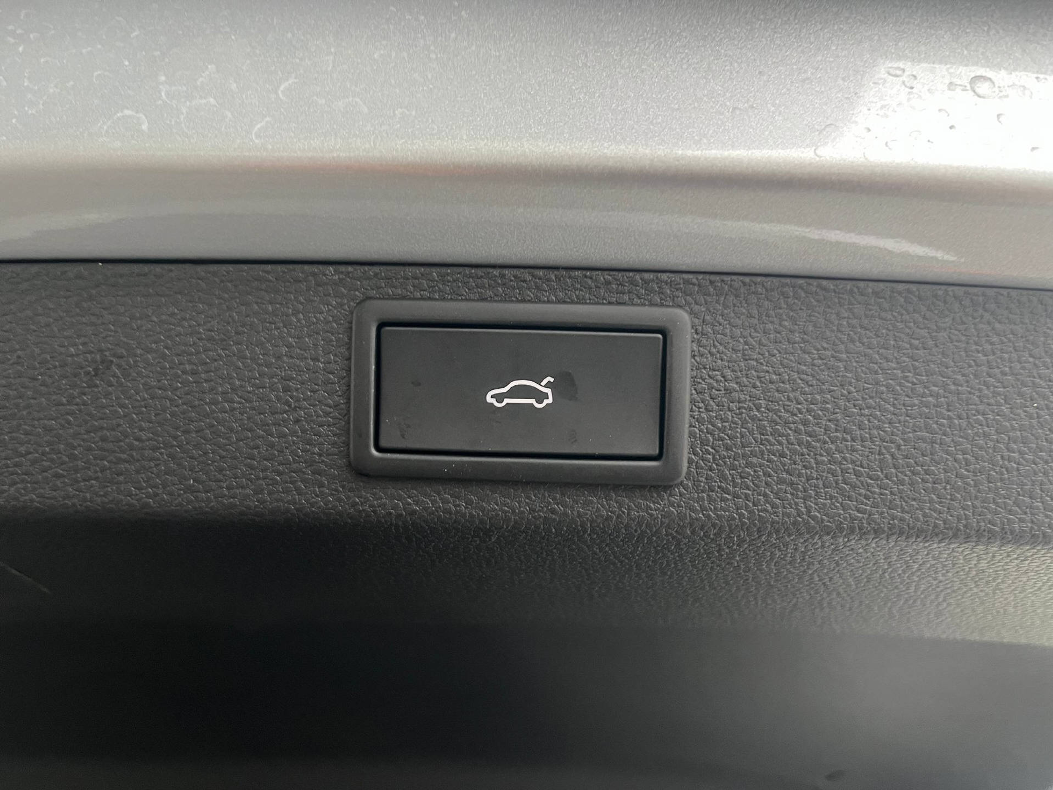 listing desktop thumbnail image 15