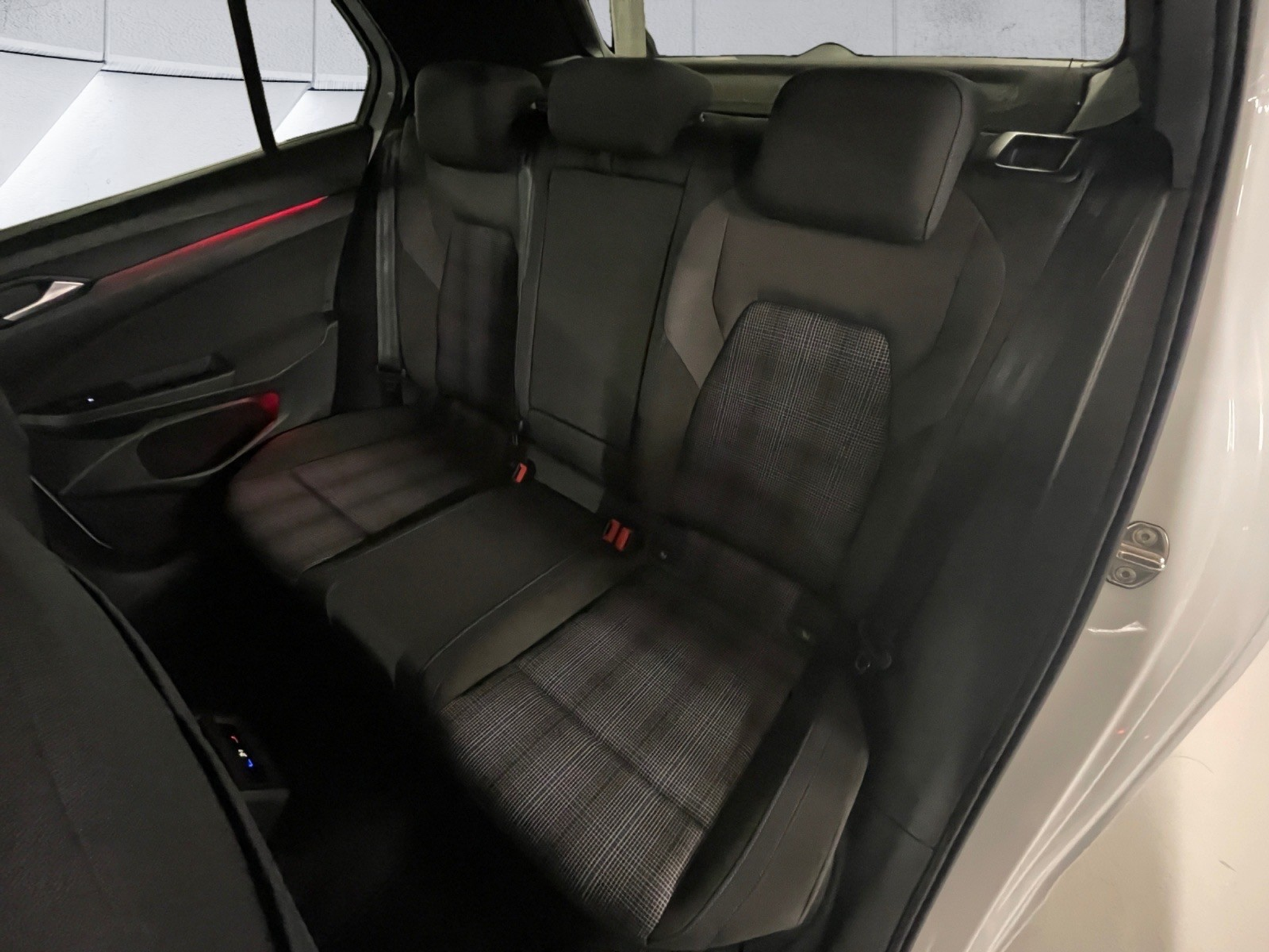 listing desktop thumbnail image 14