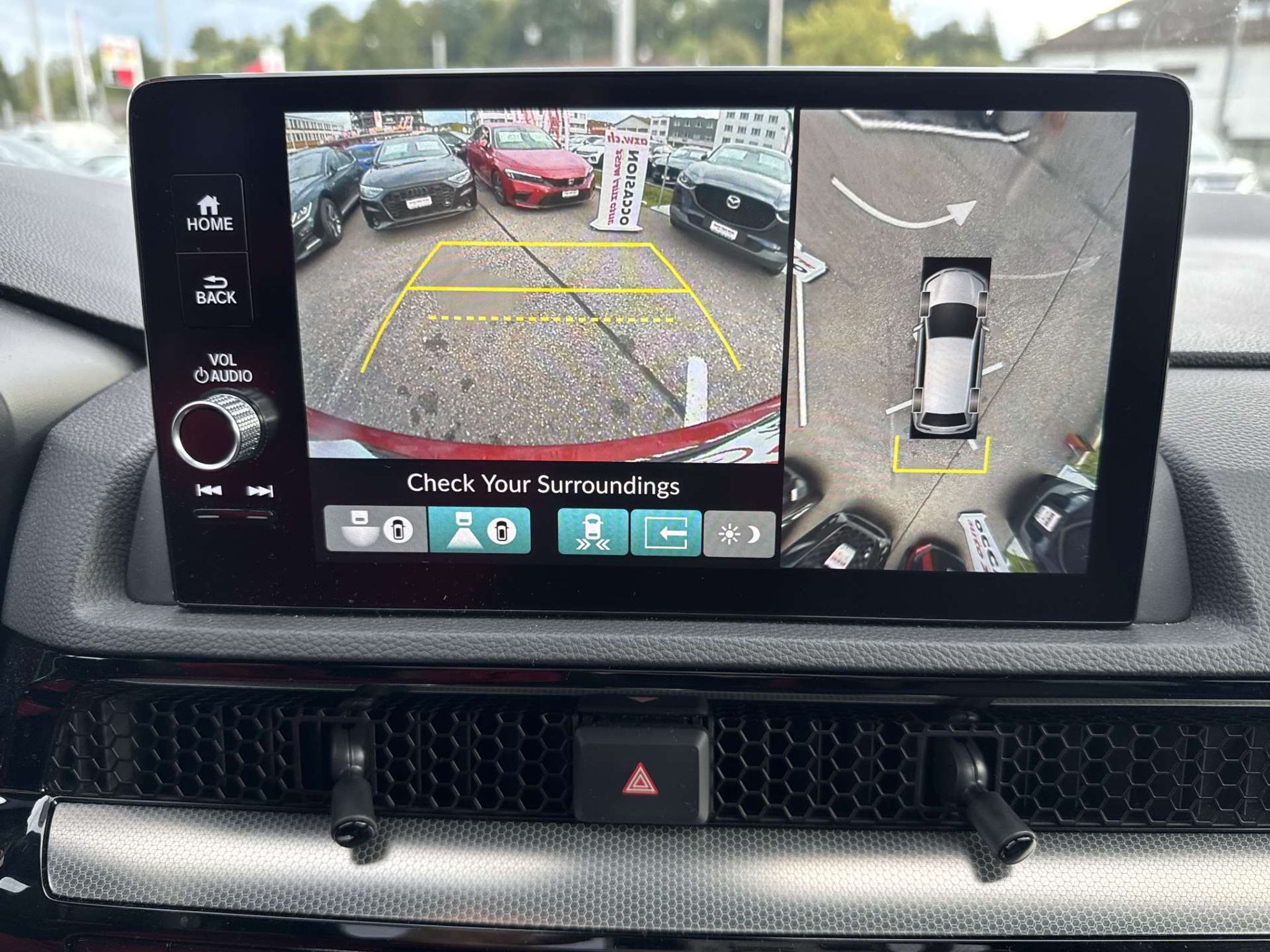 listing desktop thumbnail image 9