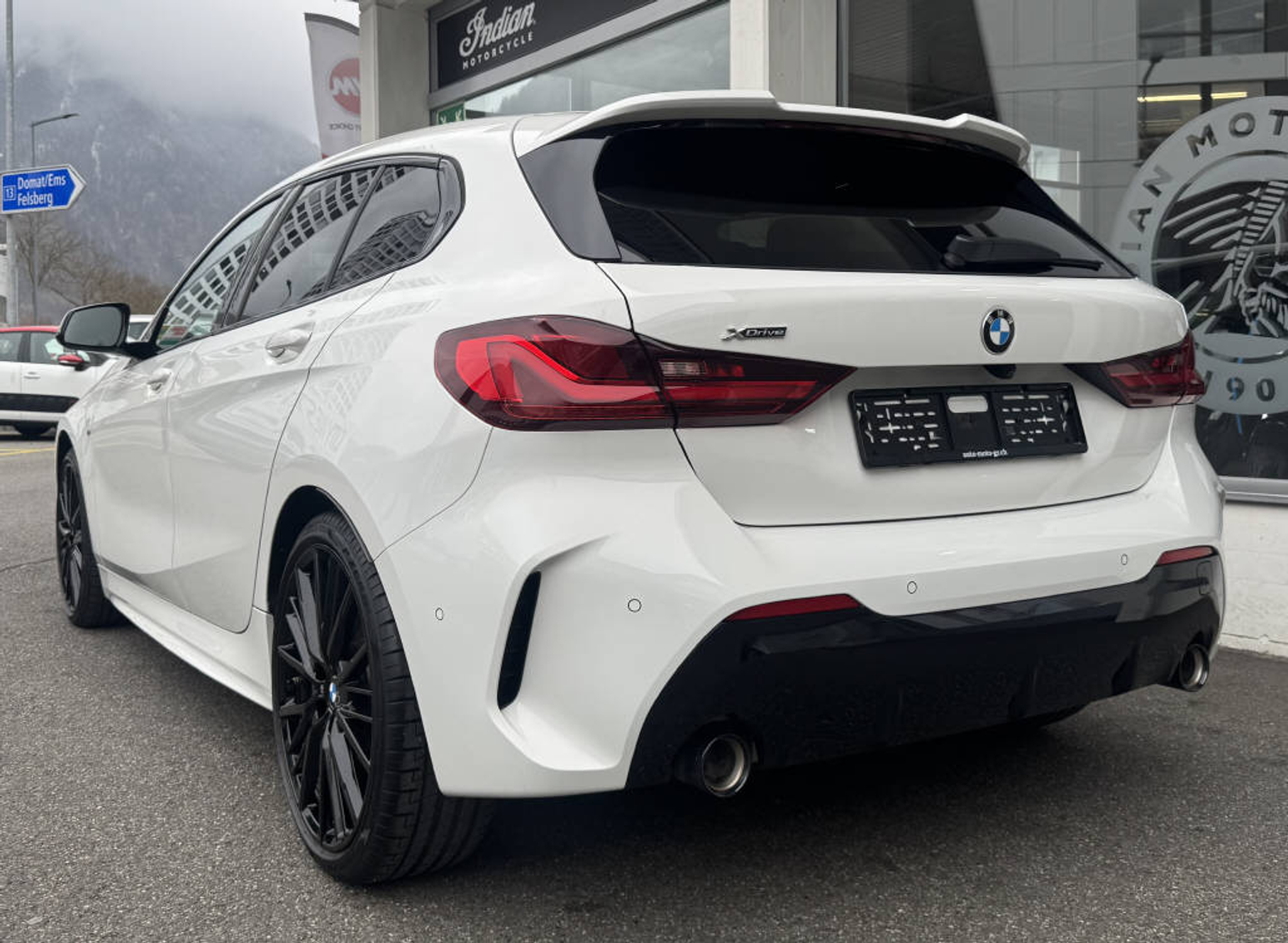 listing desktop thumbnail image 3