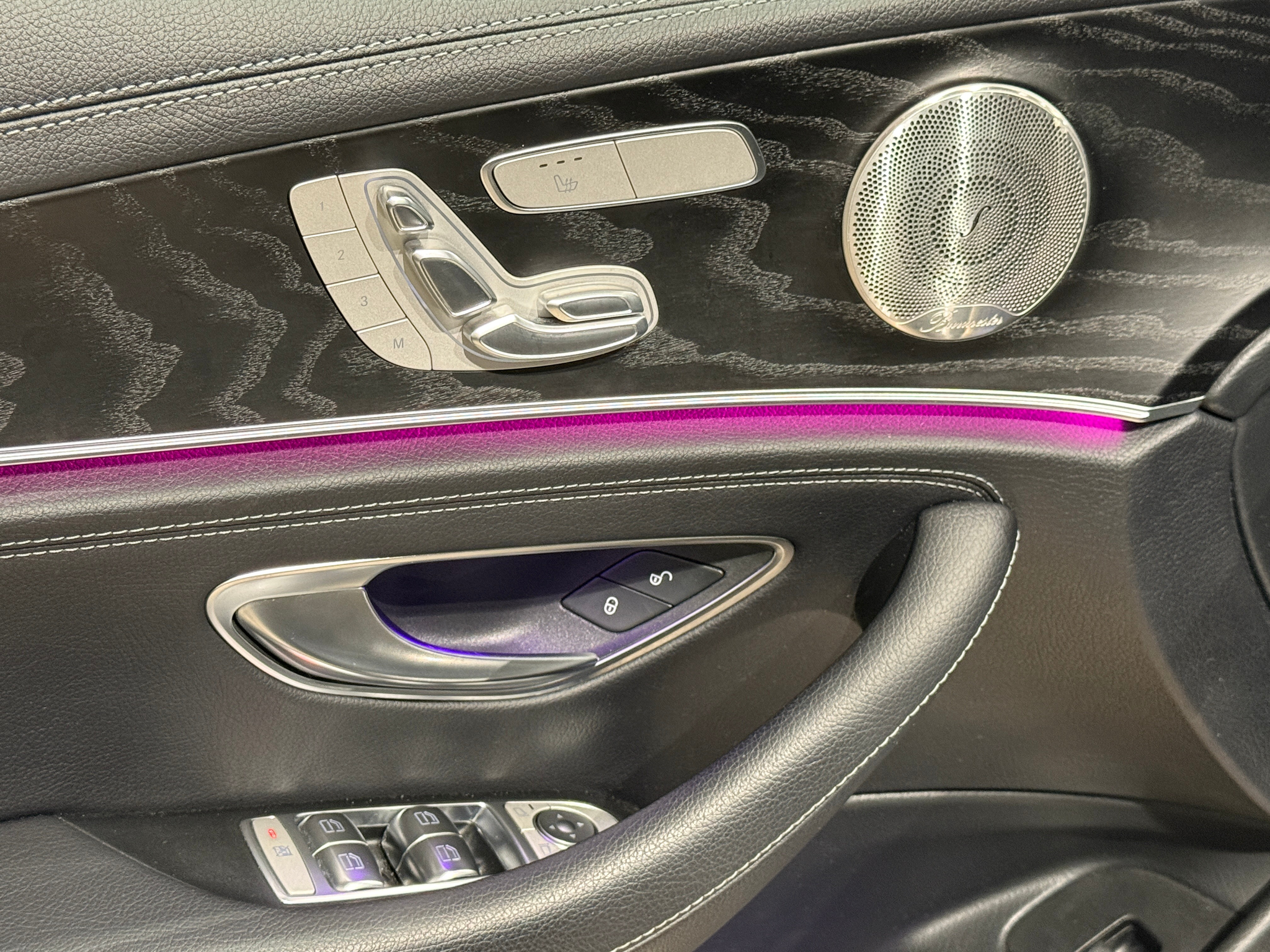 listing desktop thumbnail image 21