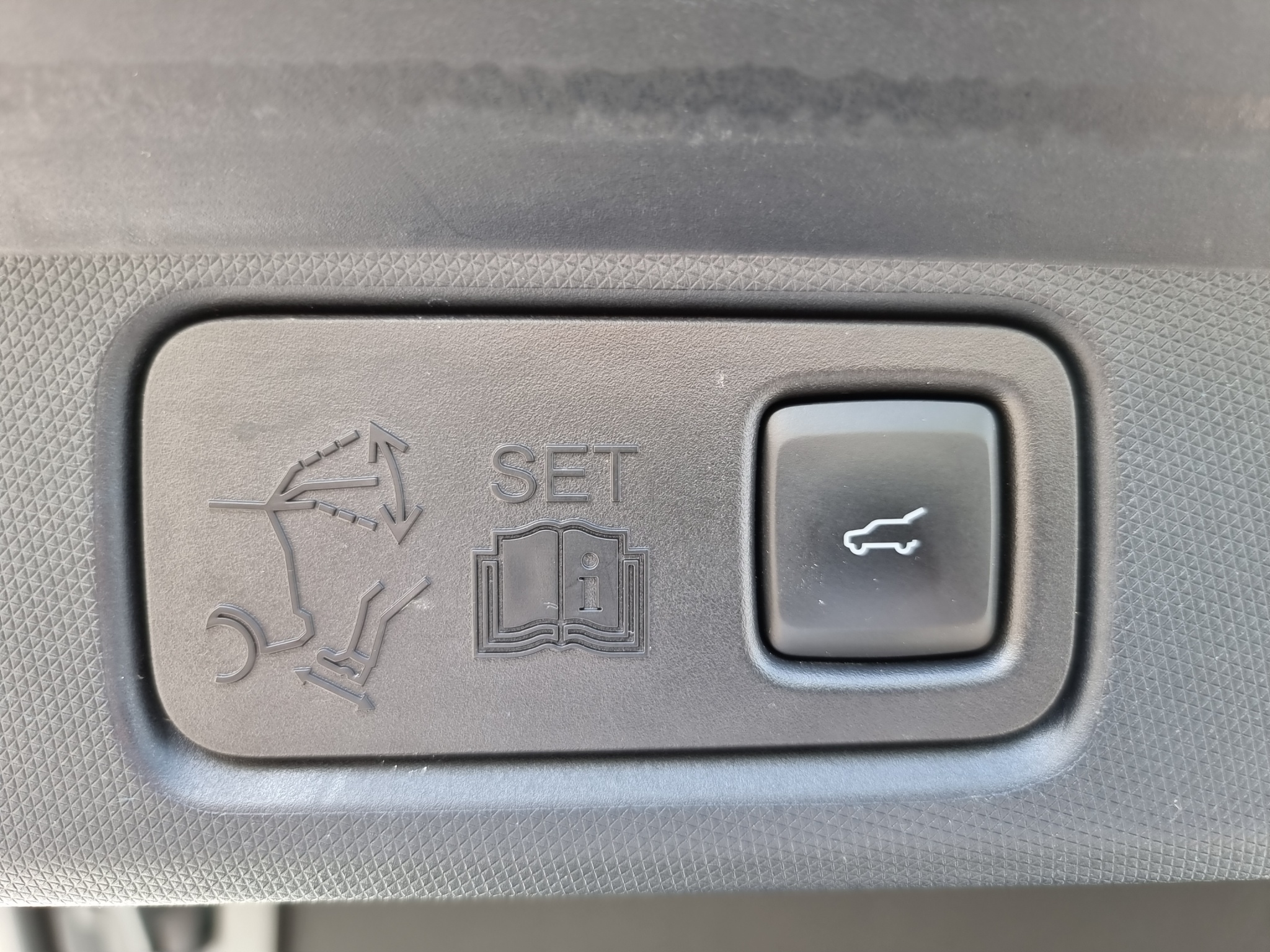 listing desktop thumbnail image 14