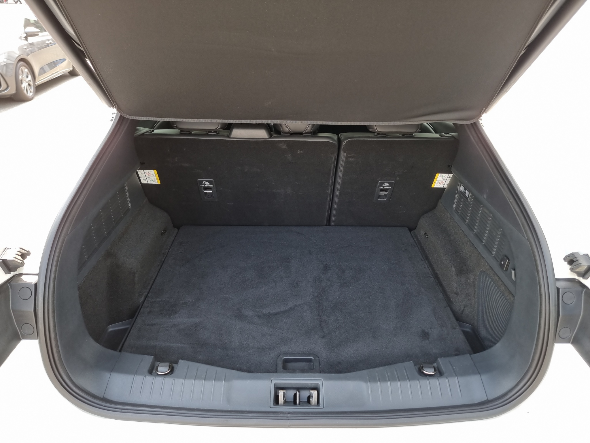 listing desktop thumbnail image 15