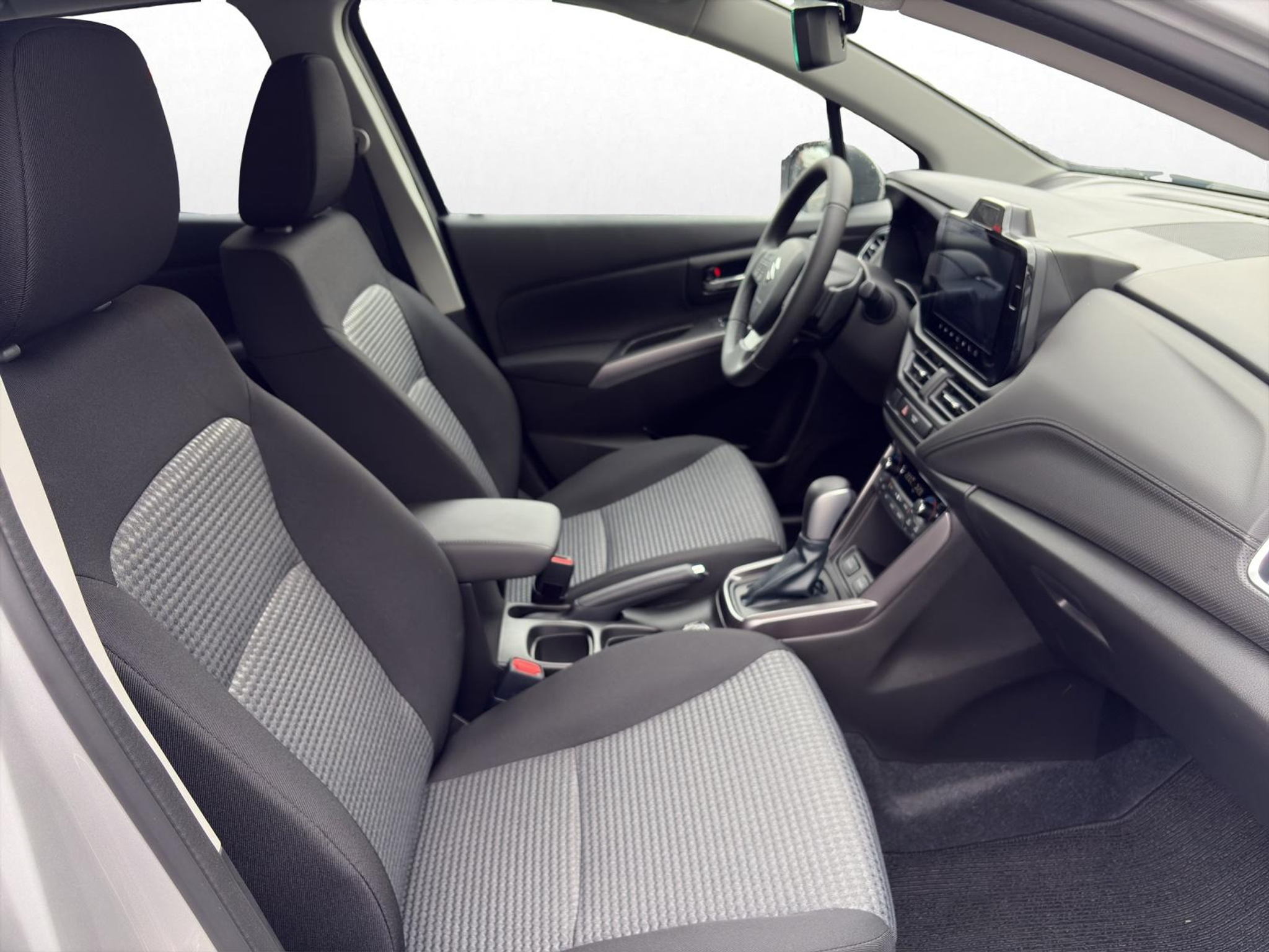 listing desktop thumbnail image 15