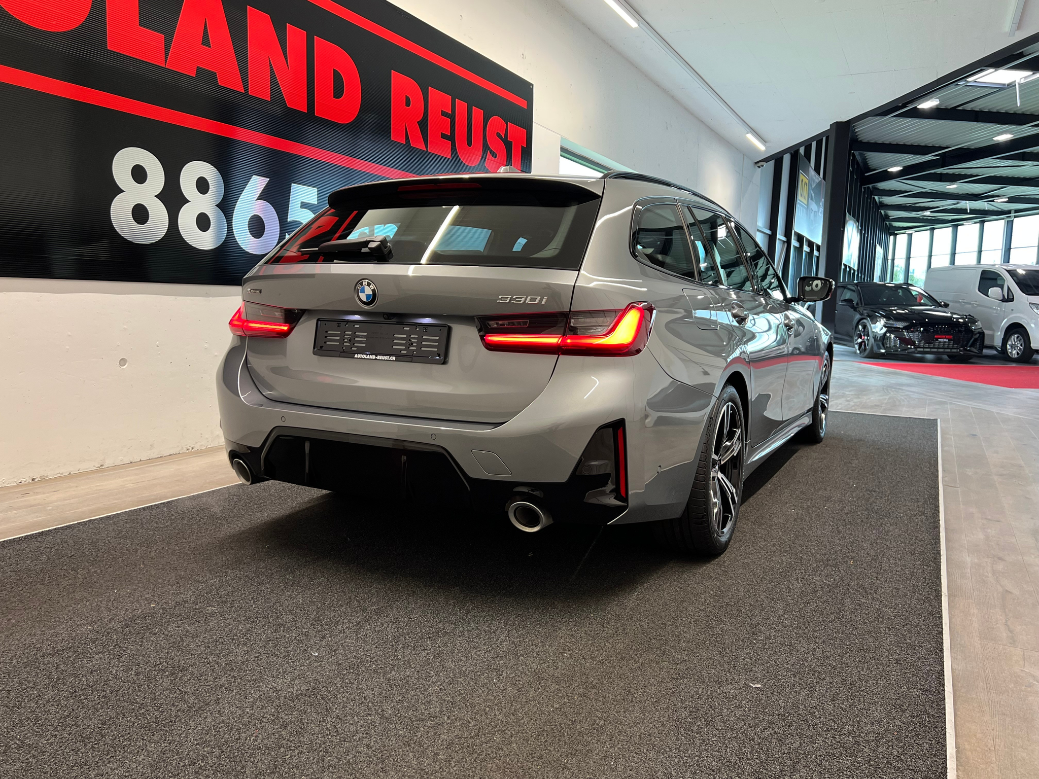 listing desktop thumbnail image 6