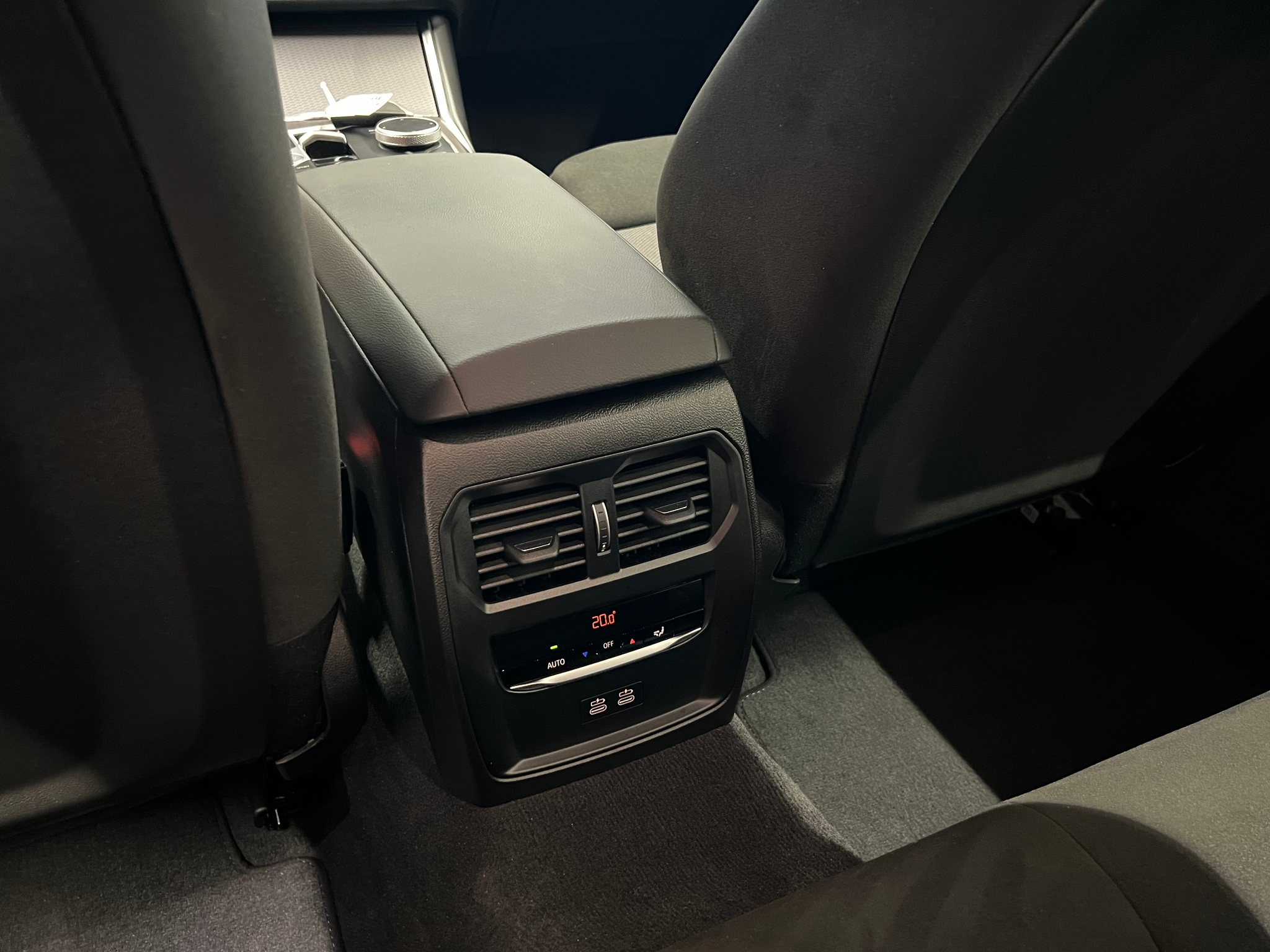 listing desktop thumbnail image 15