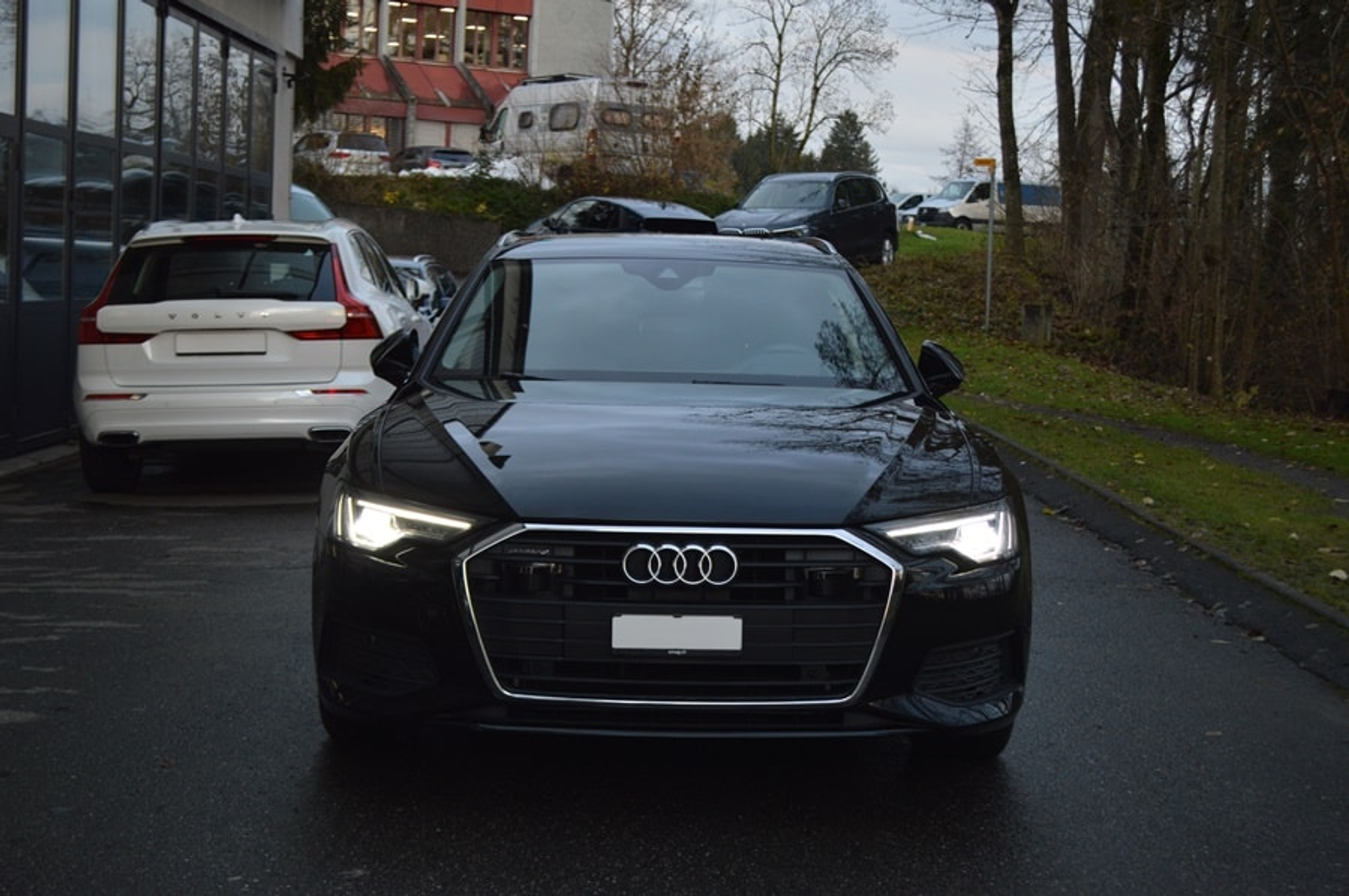 listing desktop thumbnail image 1