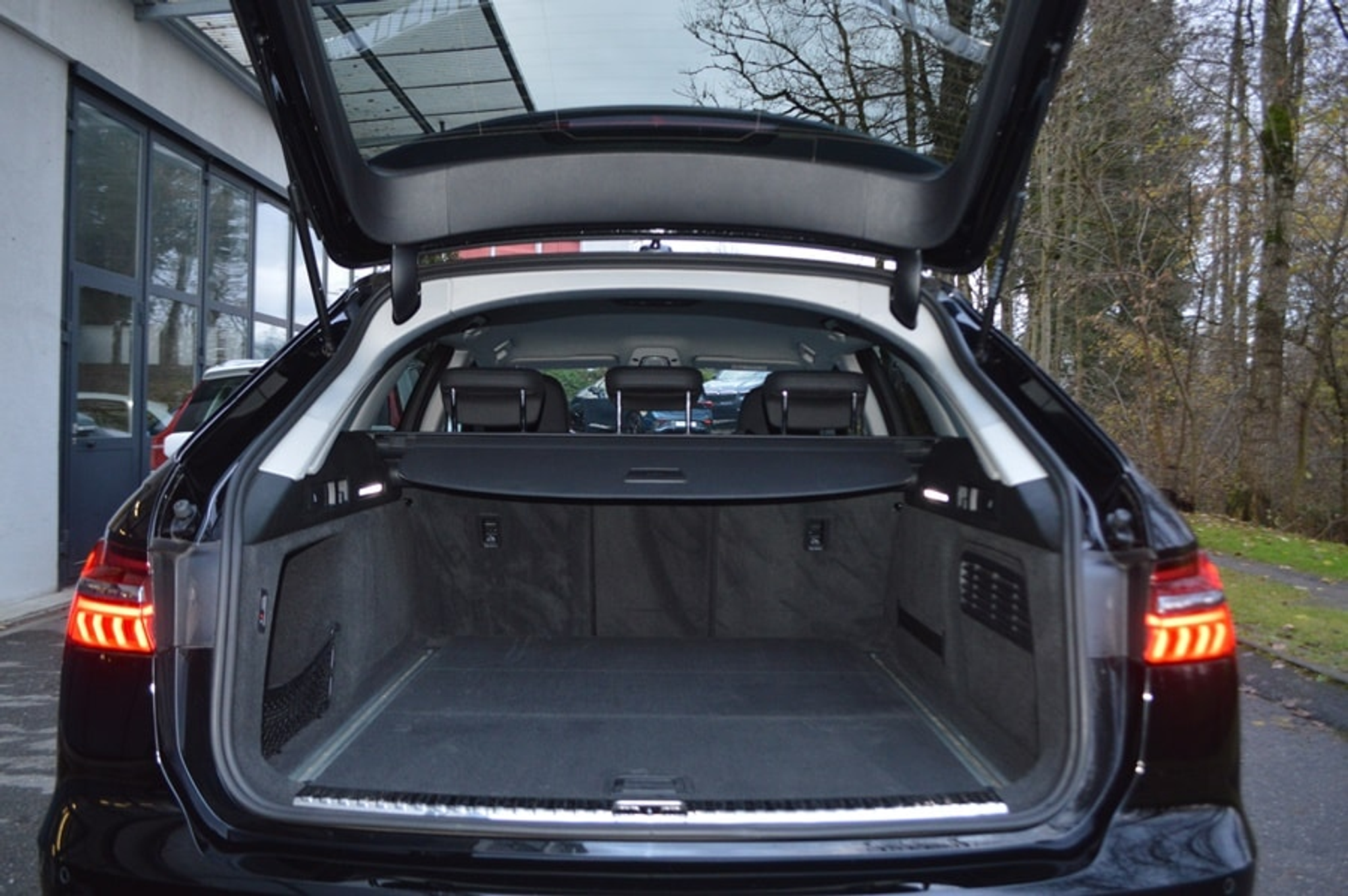 listing desktop thumbnail image 12