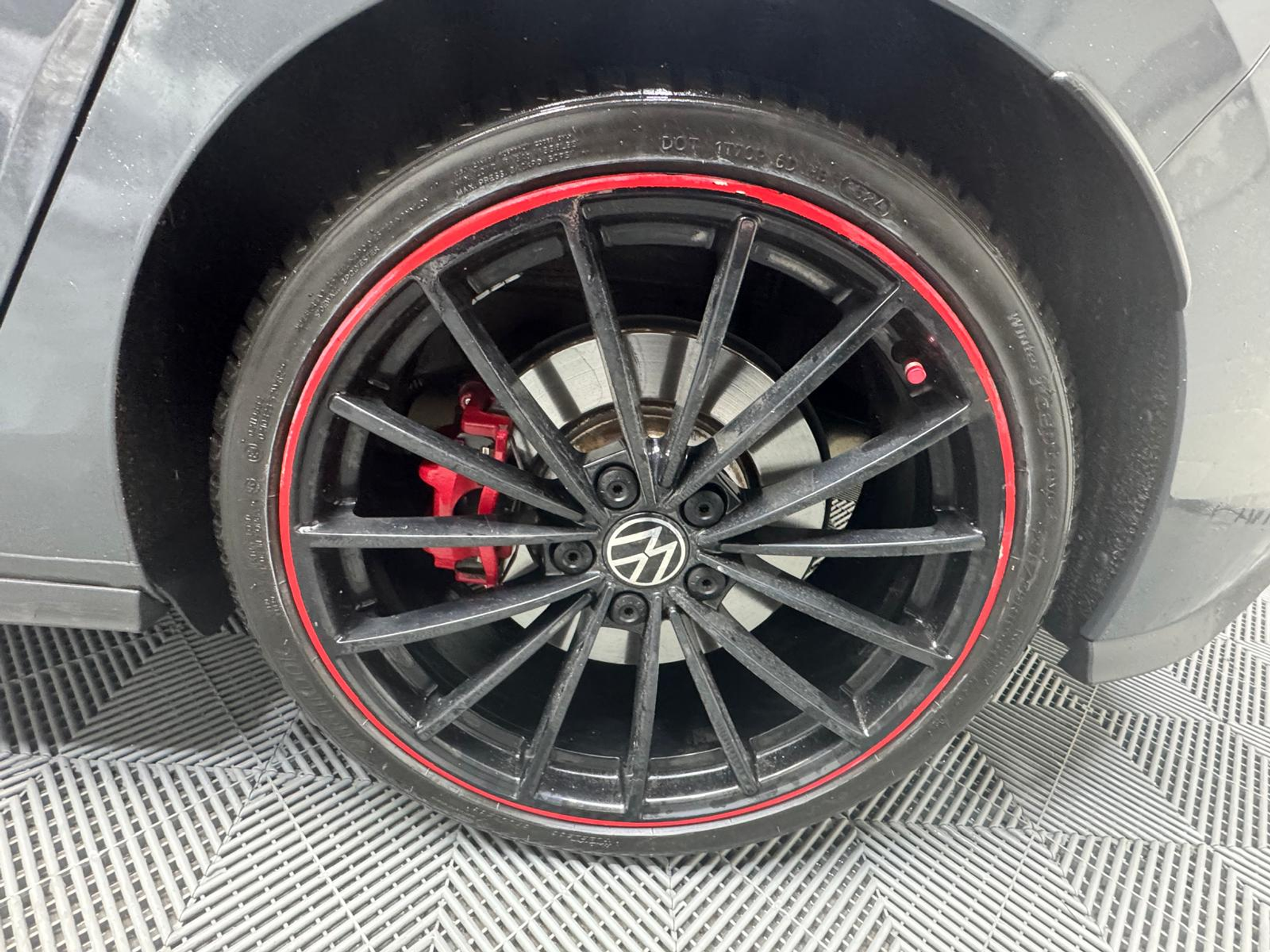 listing desktop thumbnail image 25