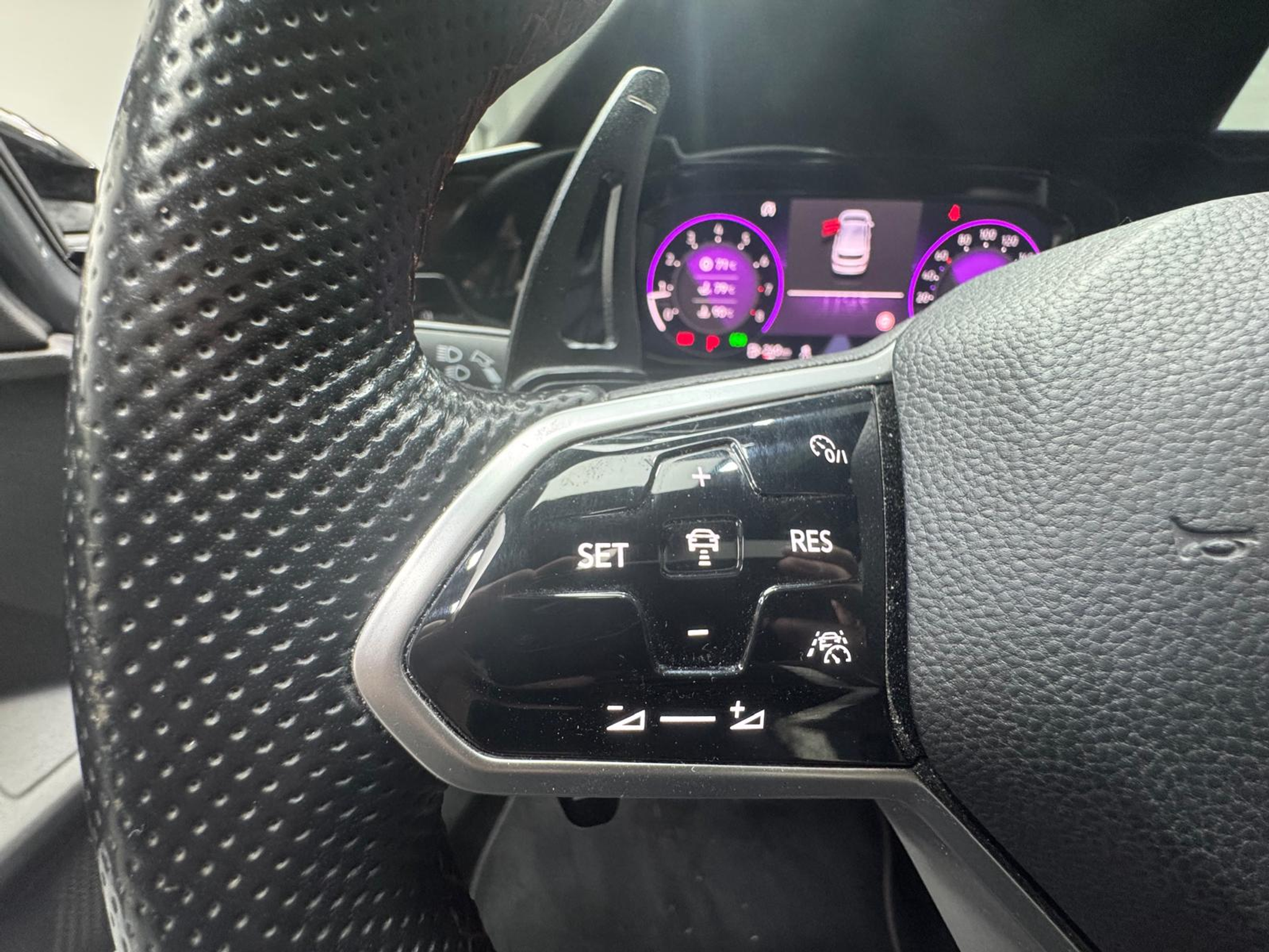 listing desktop thumbnail image 17