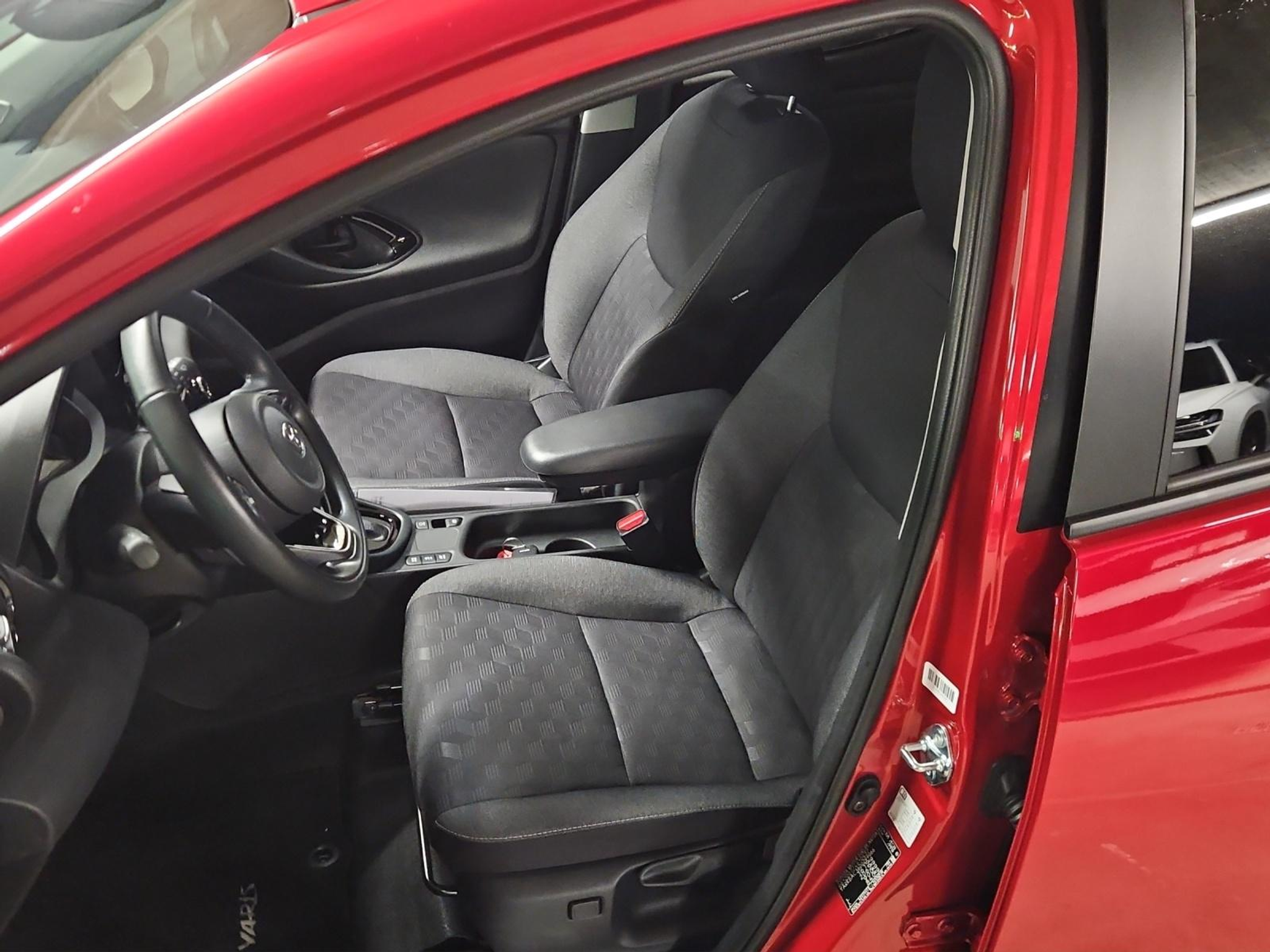 listing desktop thumbnail image 8