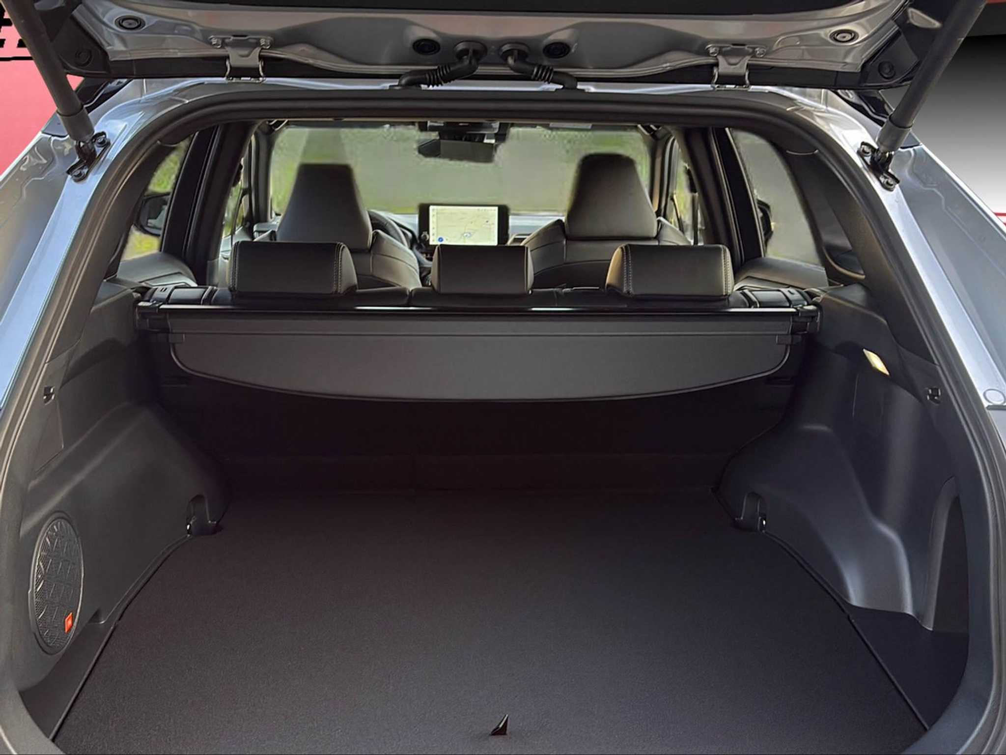 listing desktop thumbnail image 6