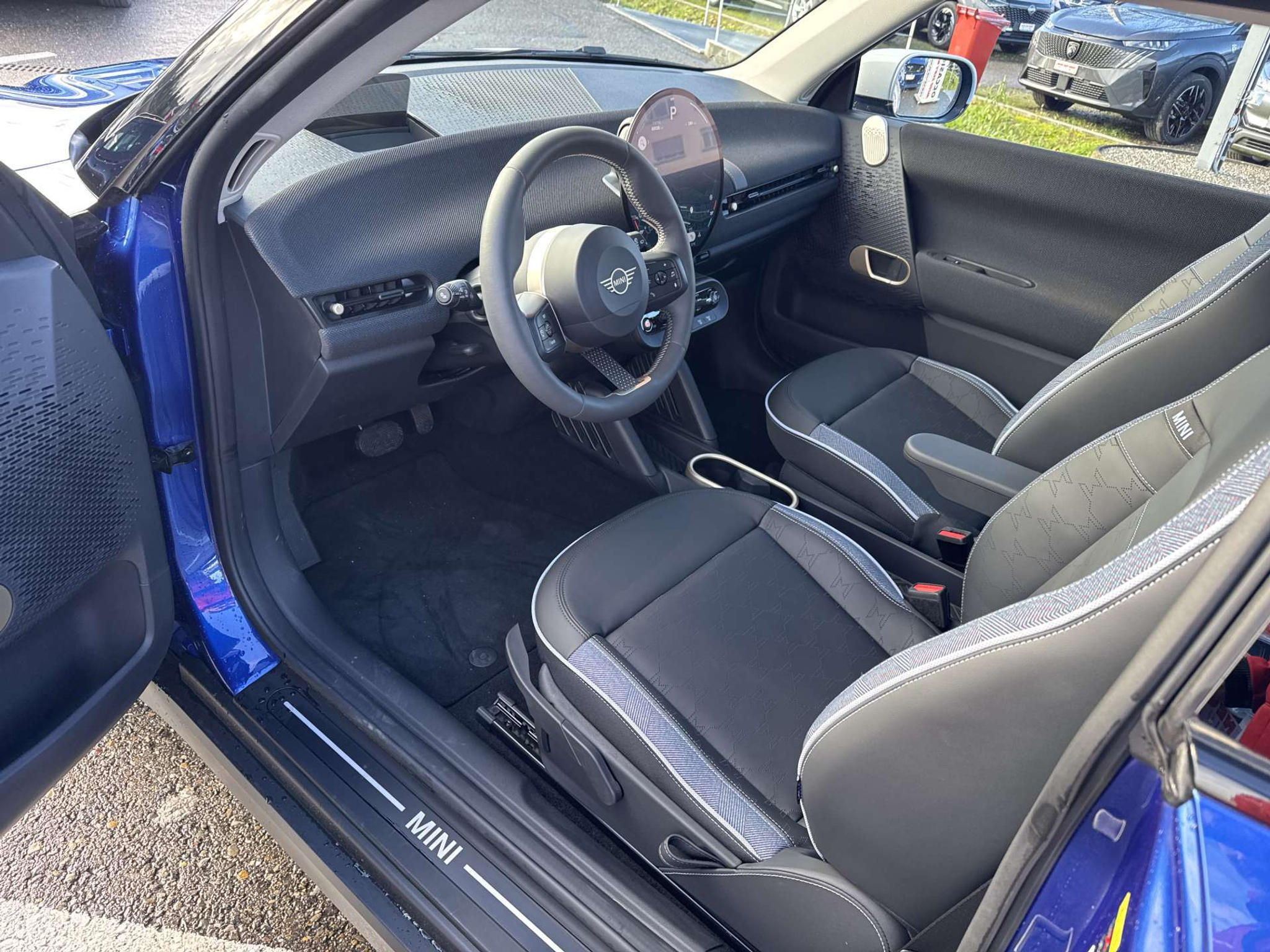 listing desktop thumbnail image 5