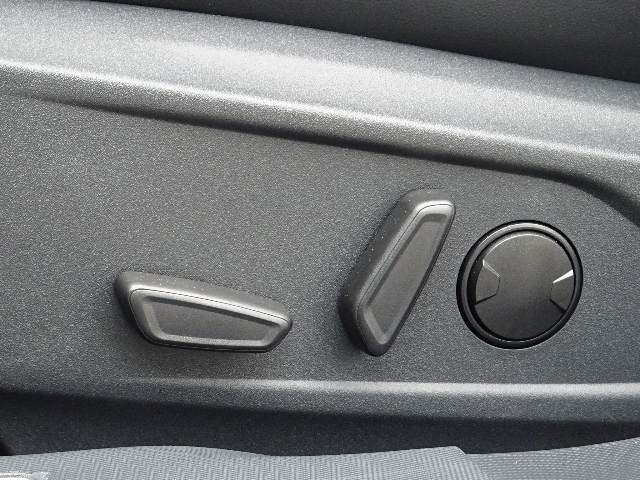 listing desktop thumbnail image 9