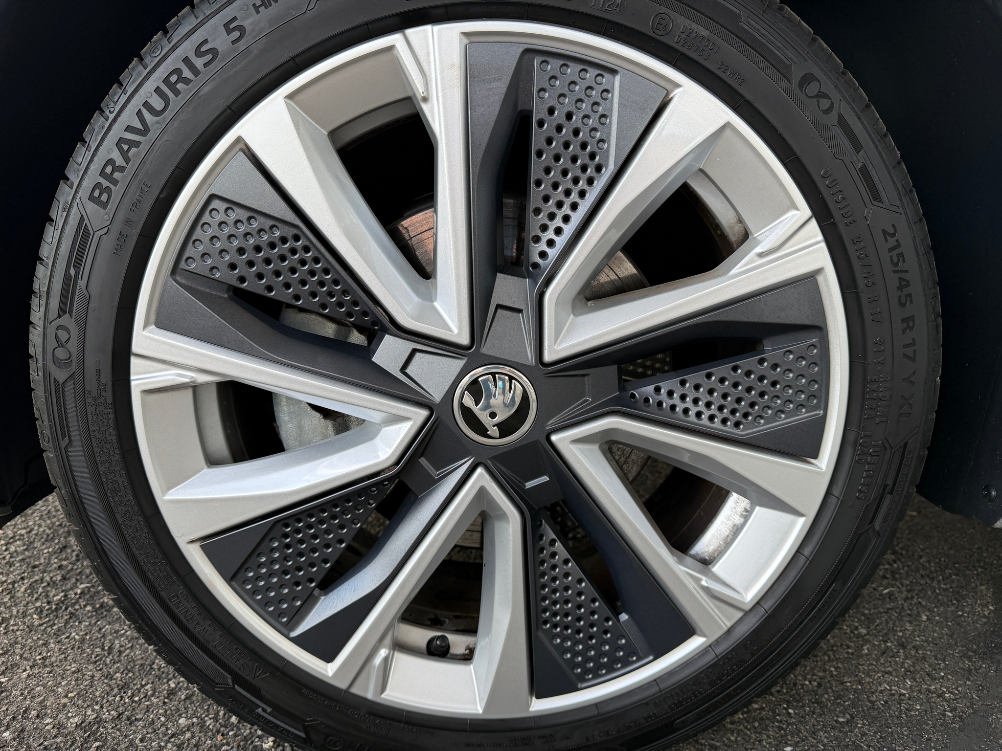 listing desktop thumbnail image 12