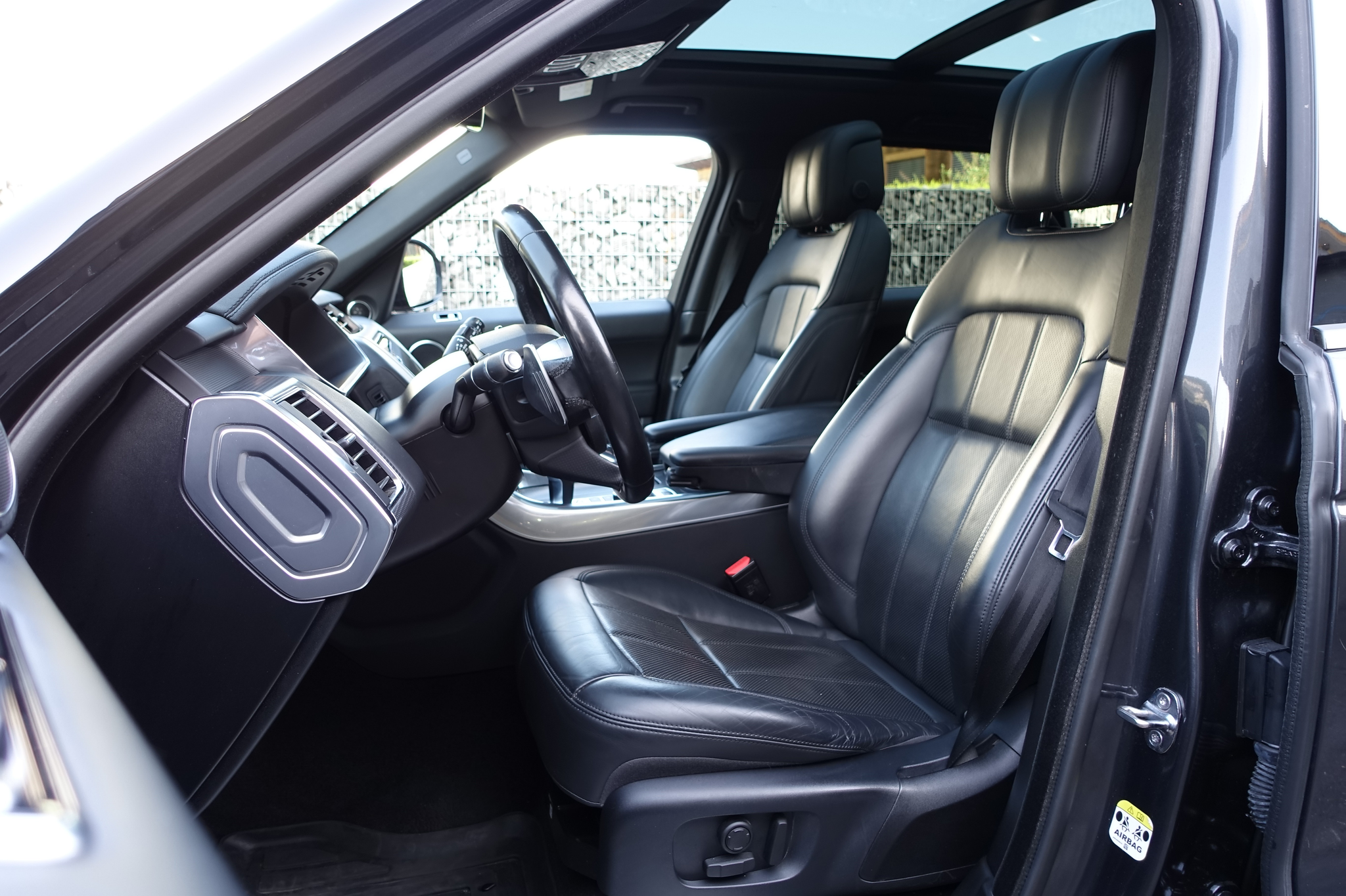 listing desktop thumbnail image 13