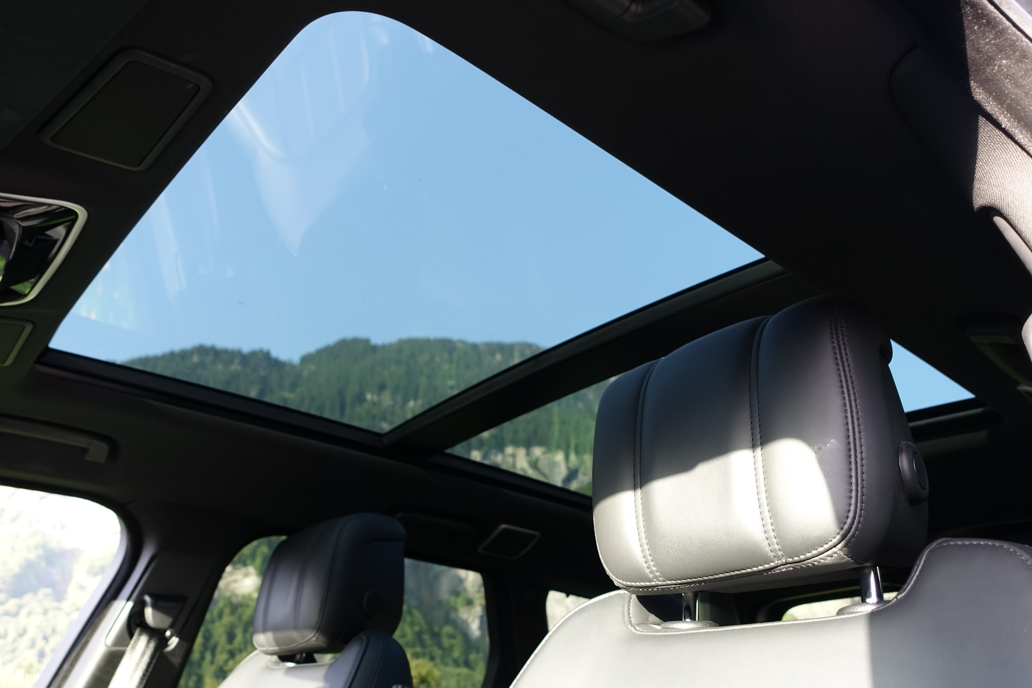 listing desktop thumbnail image 11