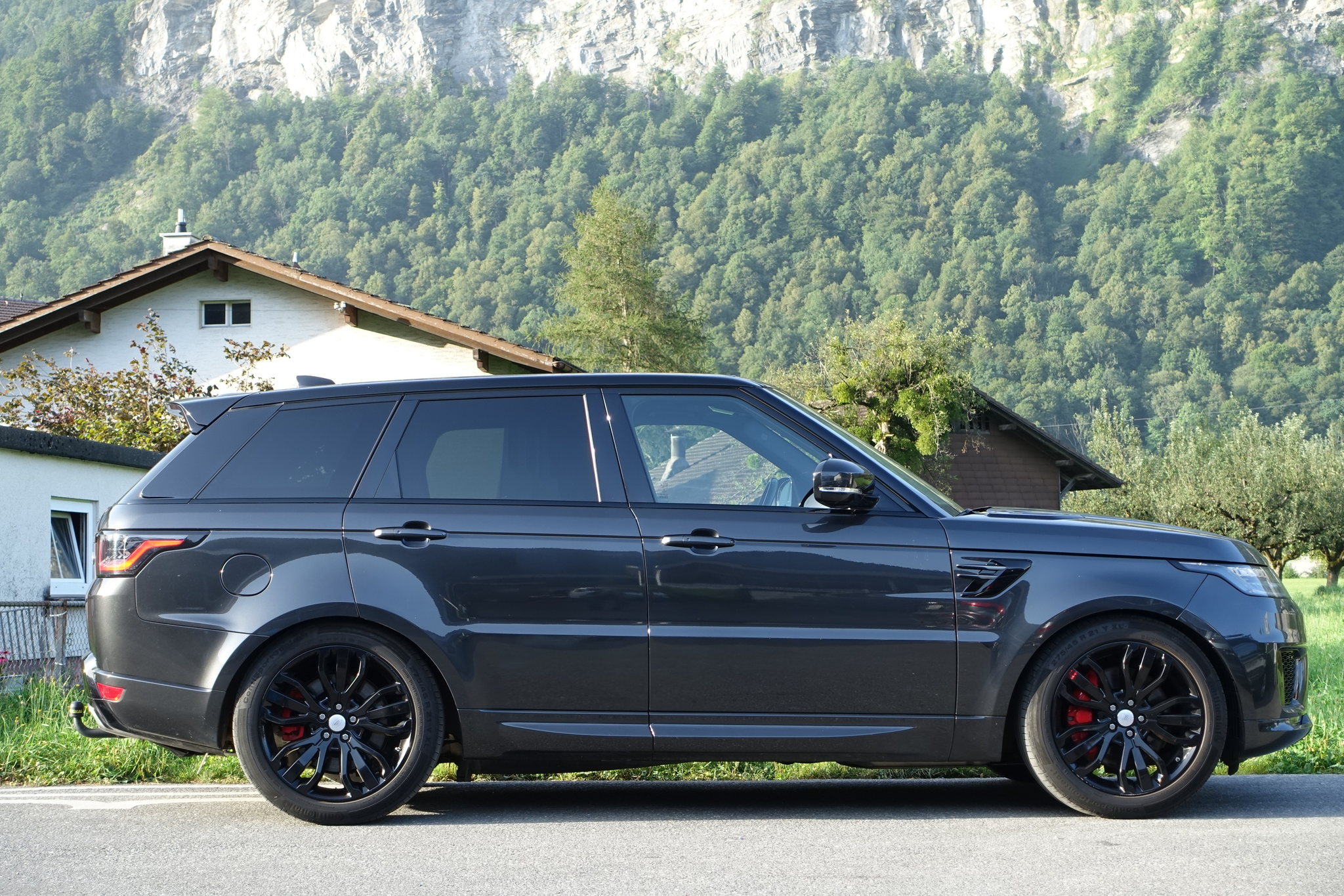 listing desktop thumbnail image 4