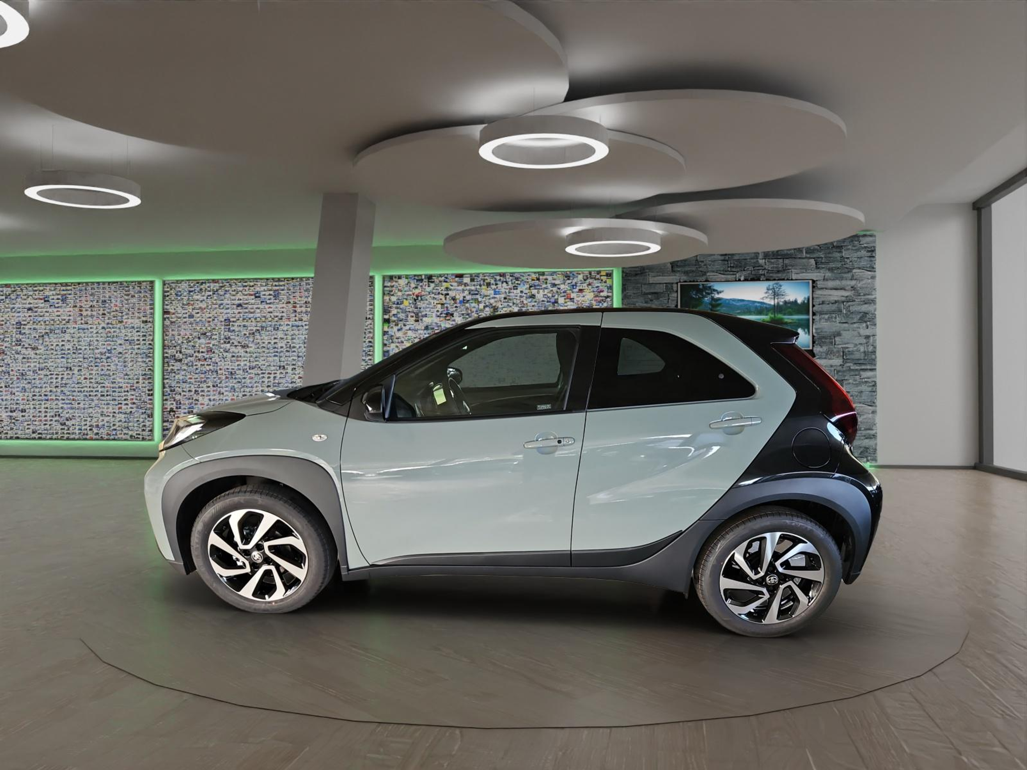 listing desktop thumbnail image 1