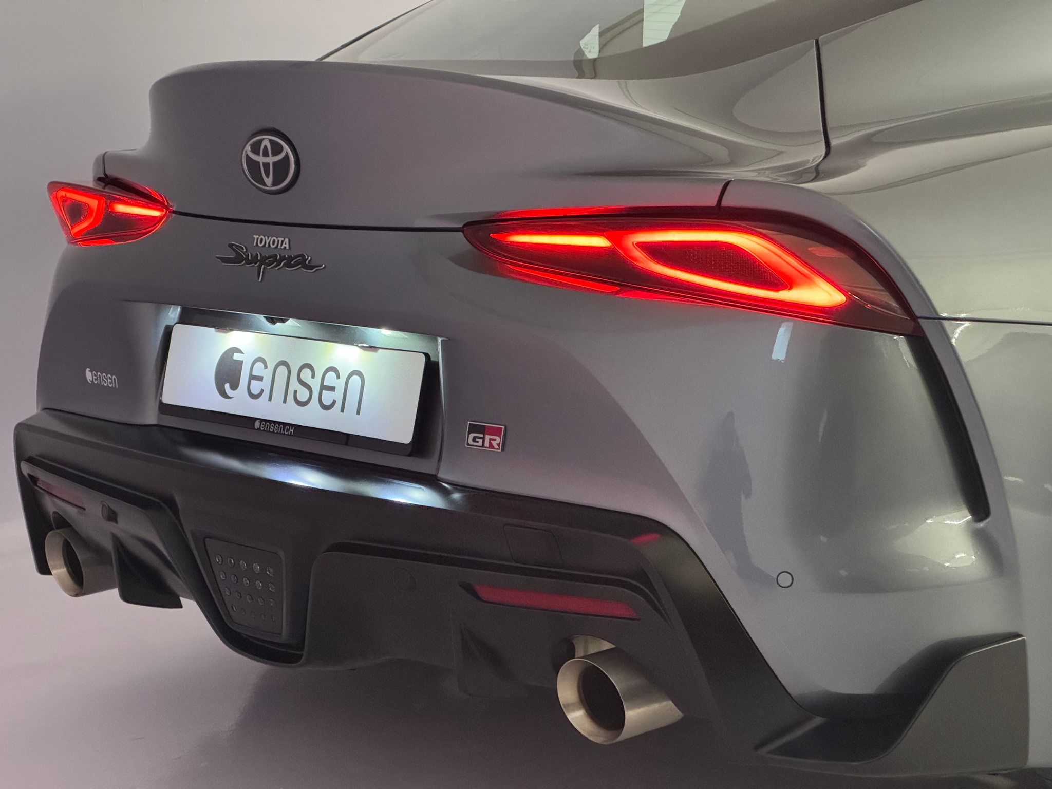 listing desktop thumbnail image 14