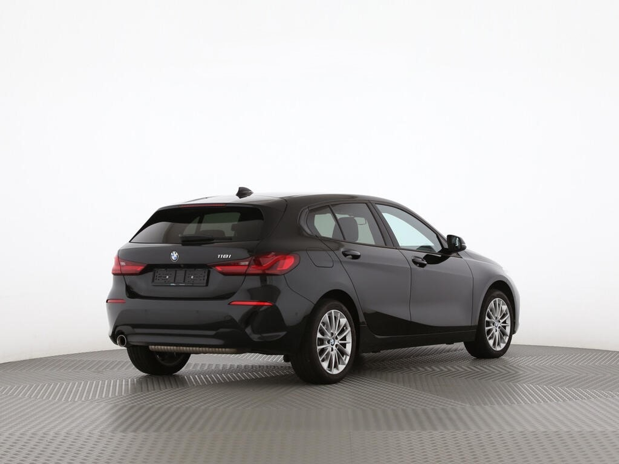 listing desktop thumbnail image 1