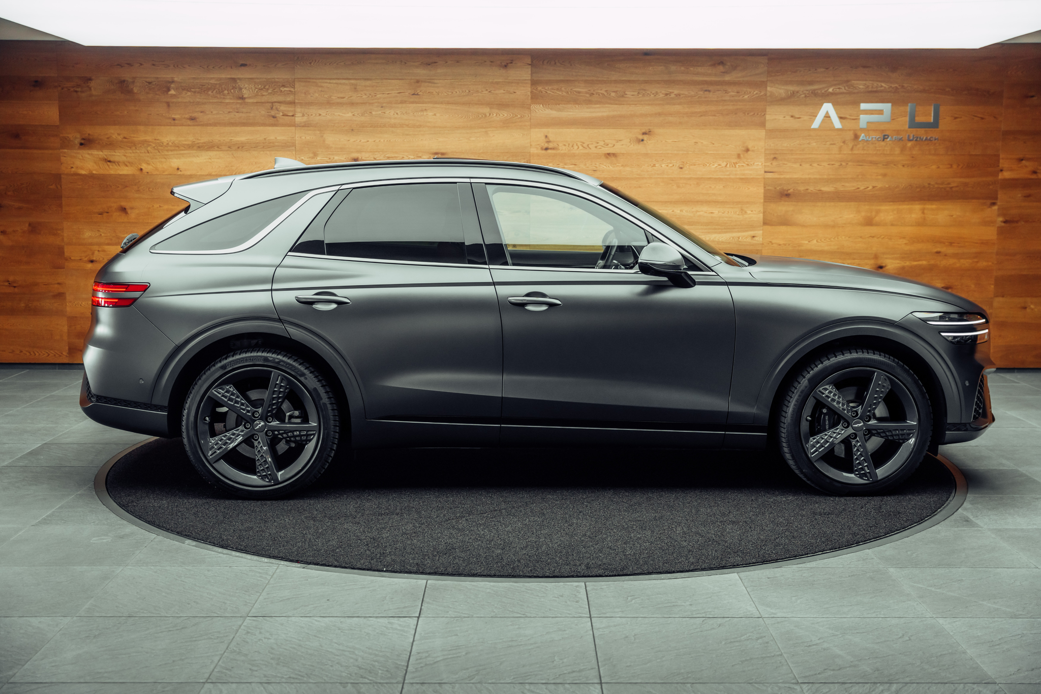 listing desktop thumbnail image 9