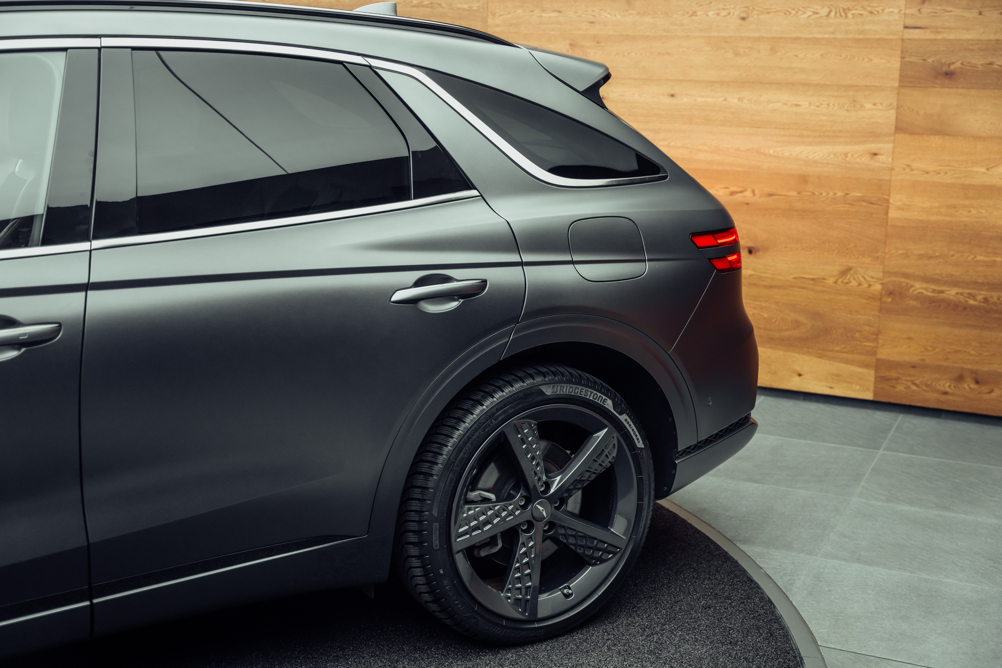 listing desktop thumbnail image 17