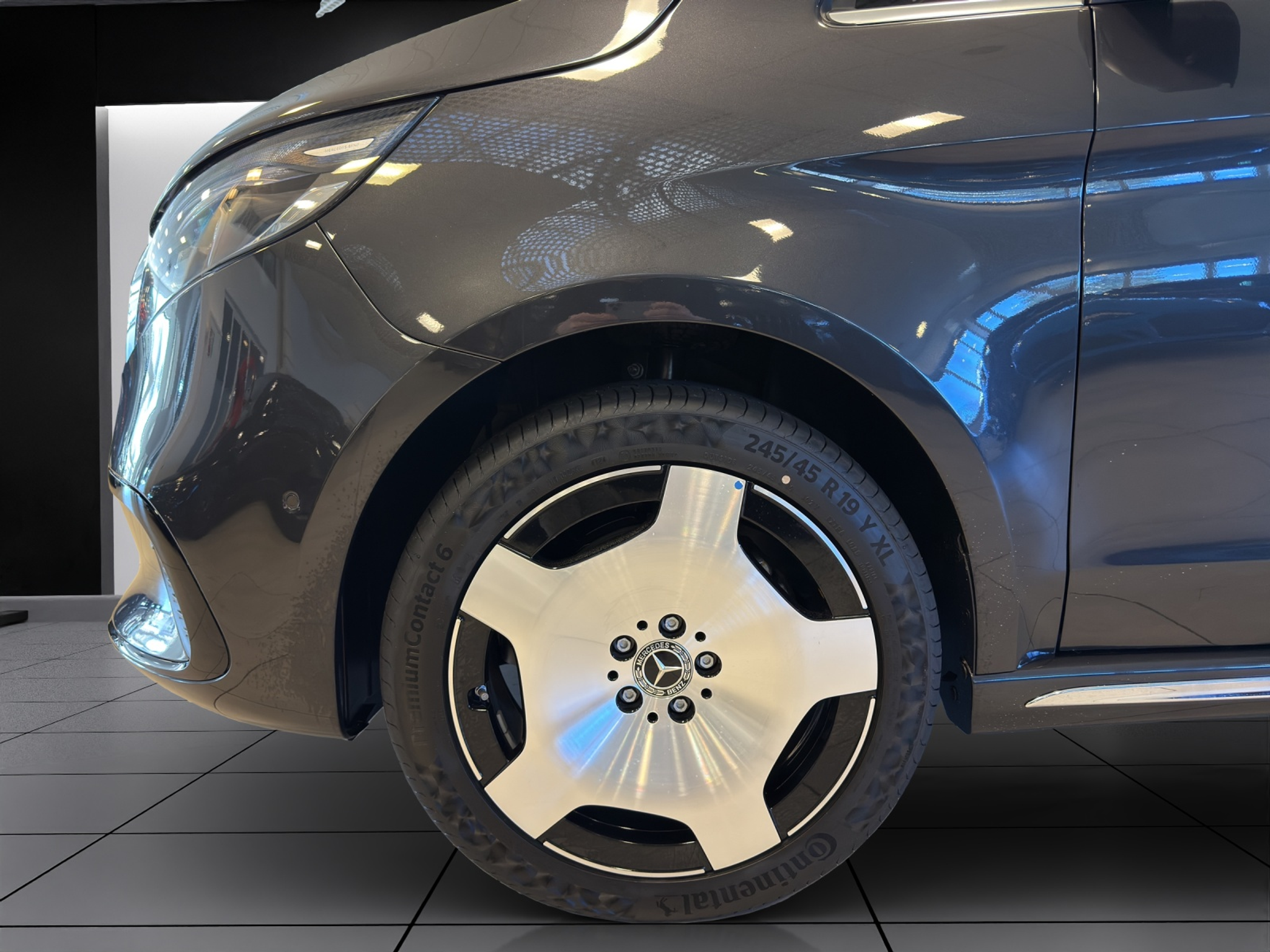 listing desktop thumbnail image 4