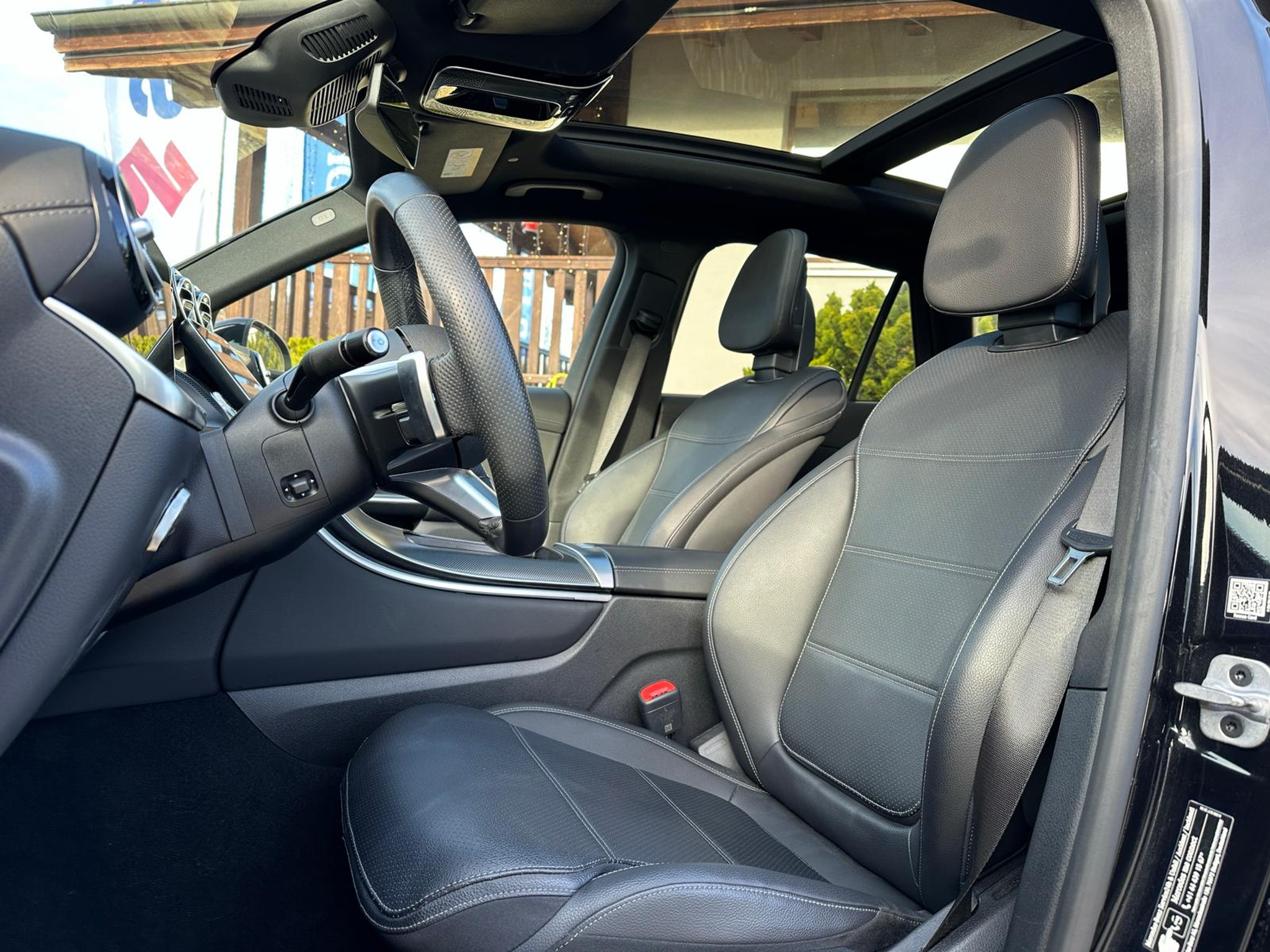 listing desktop thumbnail image 9