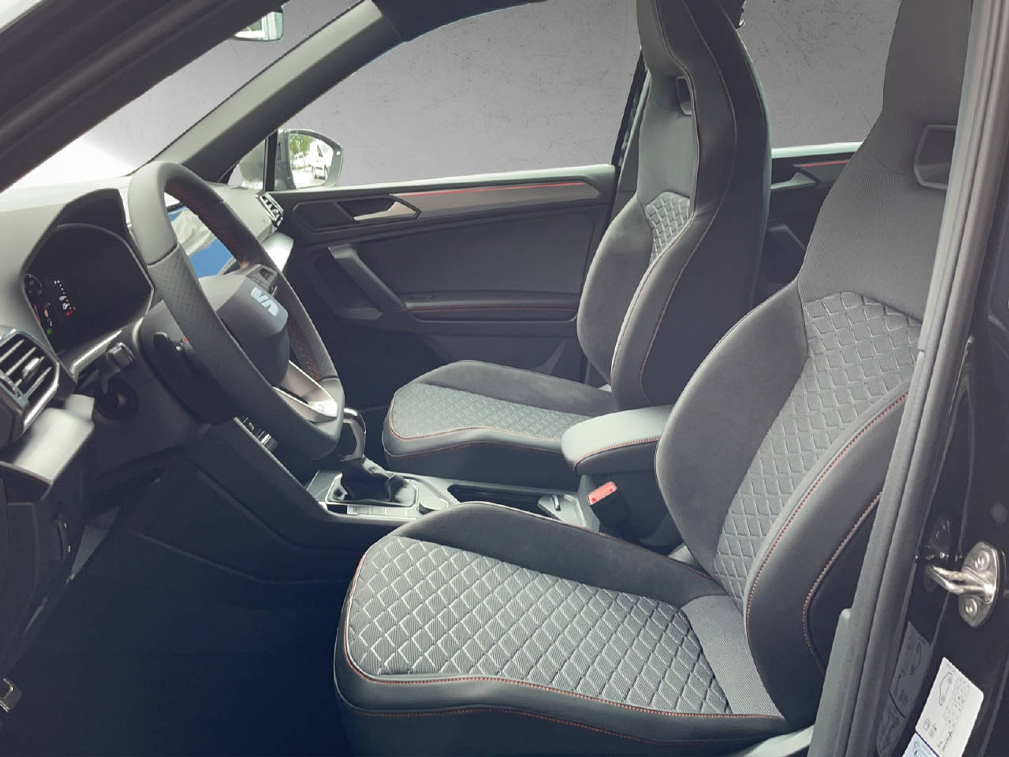 listing desktop thumbnail image 5