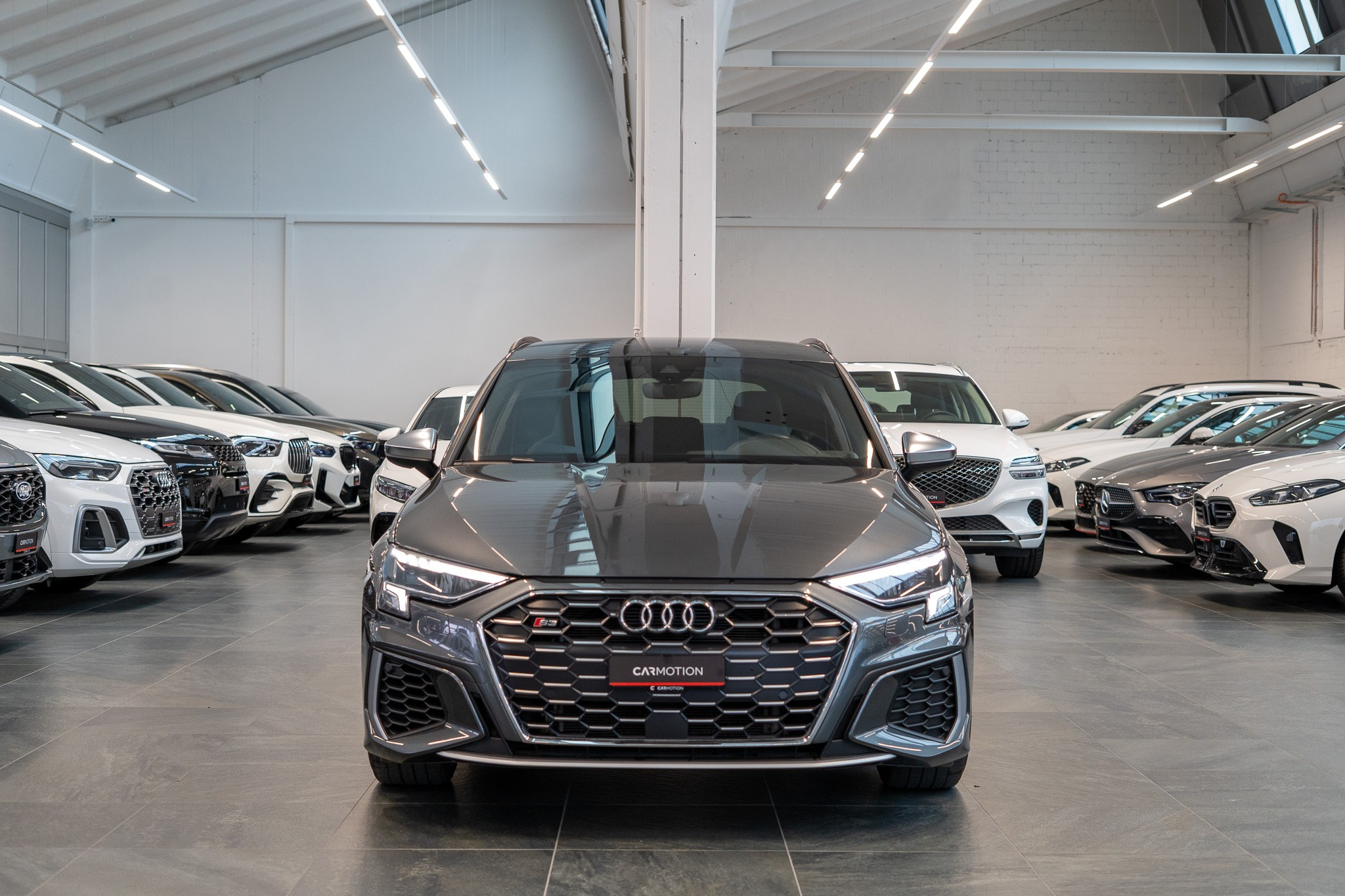 listing desktop thumbnail image 1