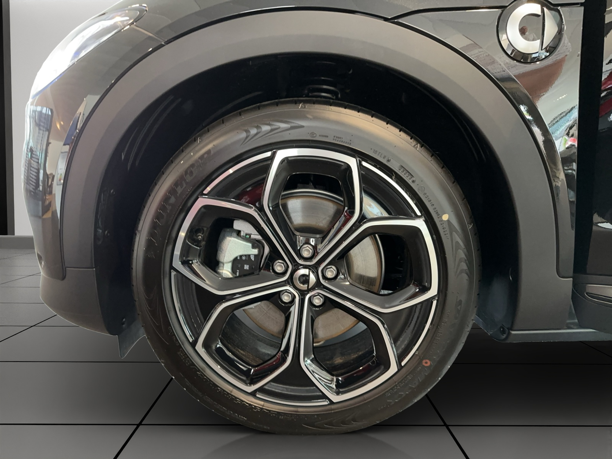 listing desktop thumbnail image 5