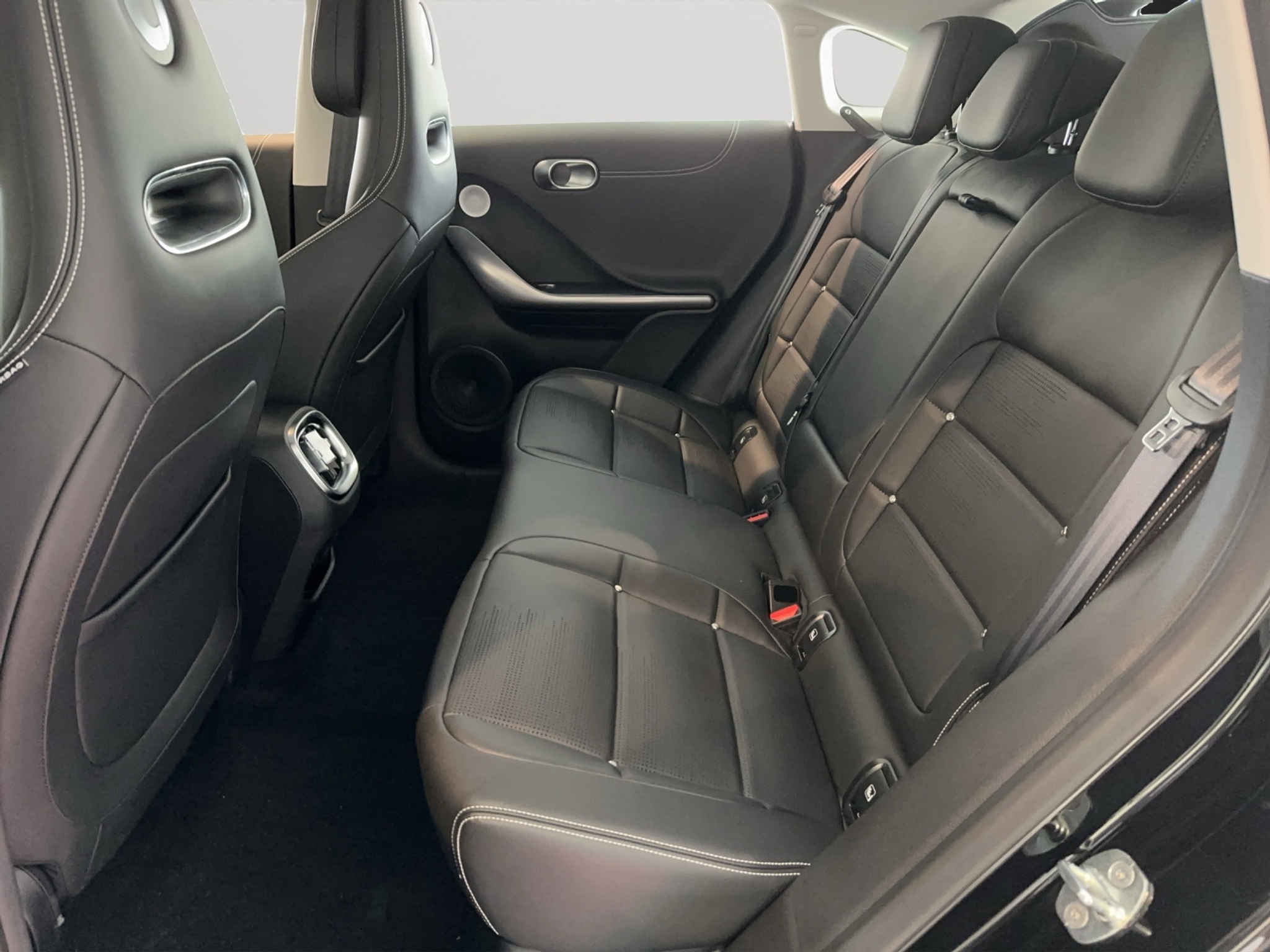 listing desktop thumbnail image 12