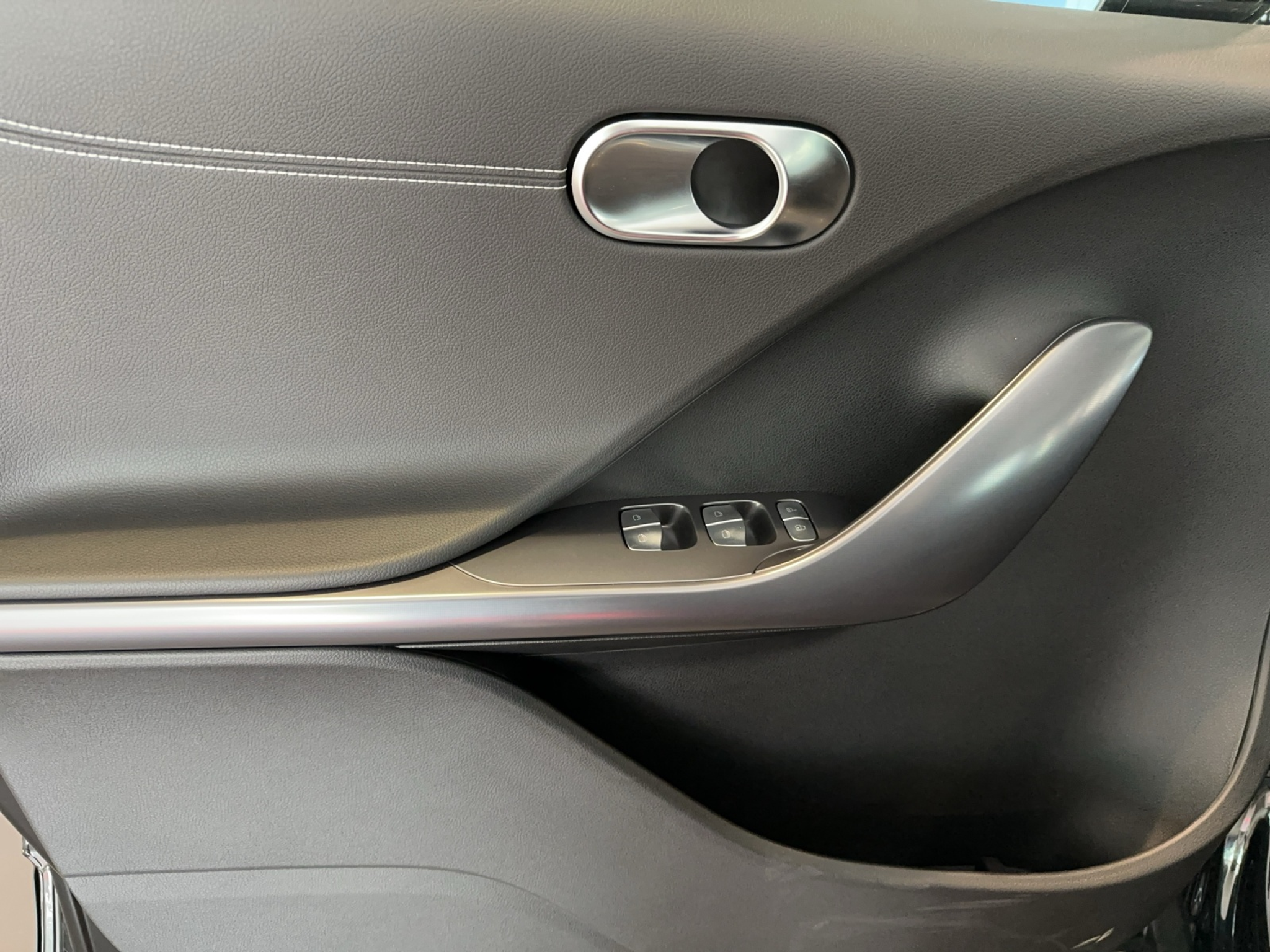 listing desktop thumbnail image 10