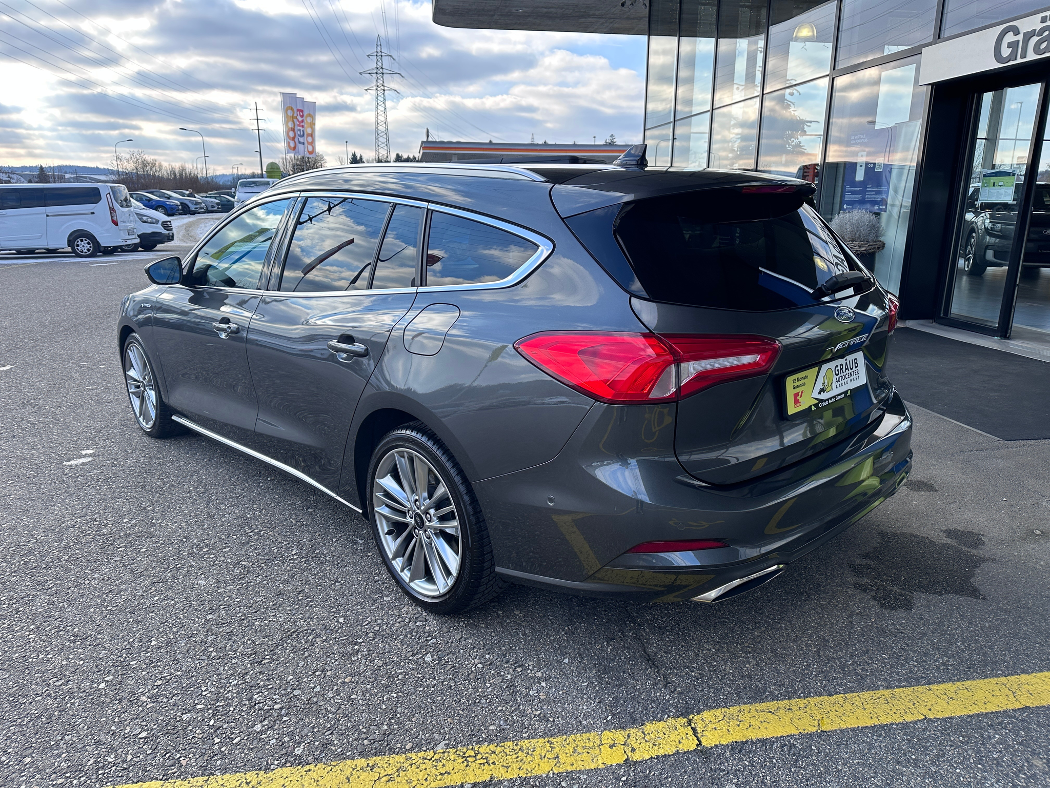 listing desktop thumbnail image 3