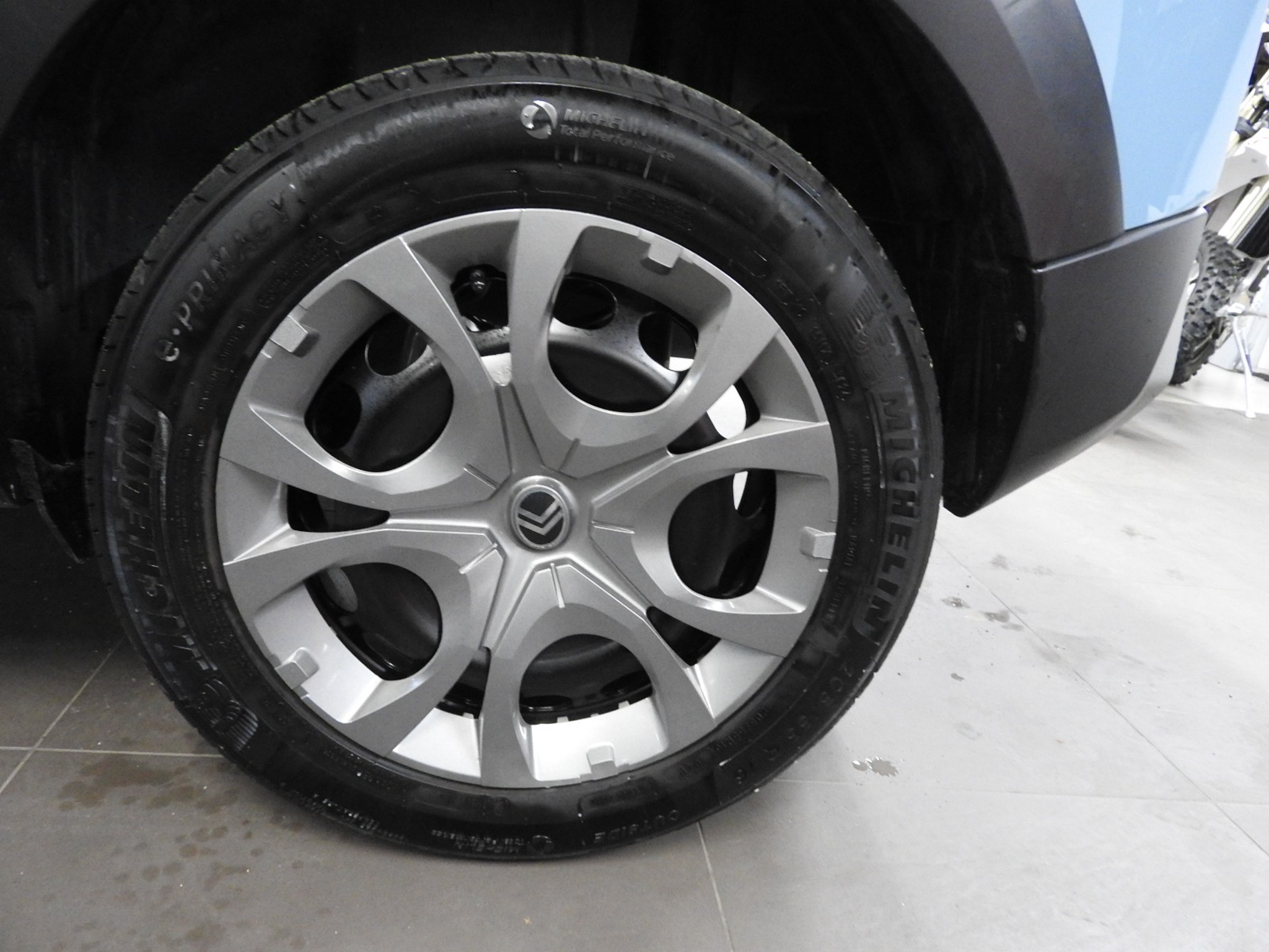 listing desktop thumbnail image 11