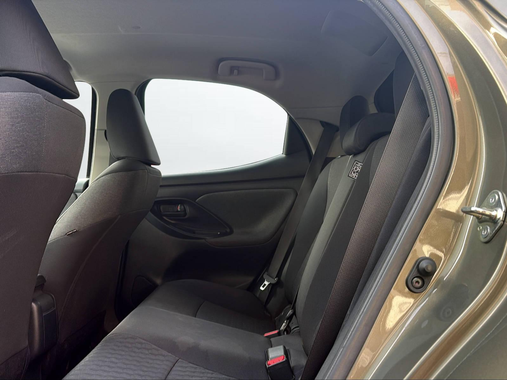 listing desktop thumbnail image 5