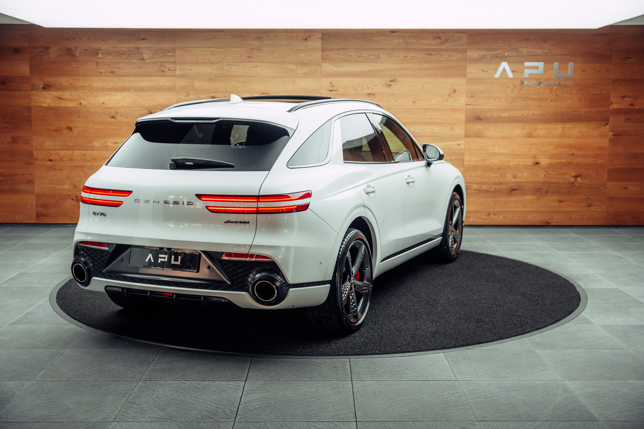 listing desktop thumbnail image 1