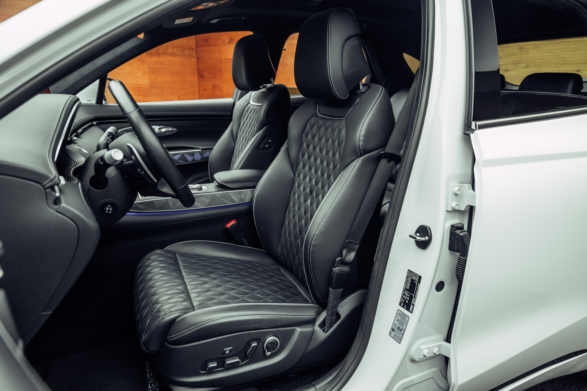 listing desktop thumbnail image 5