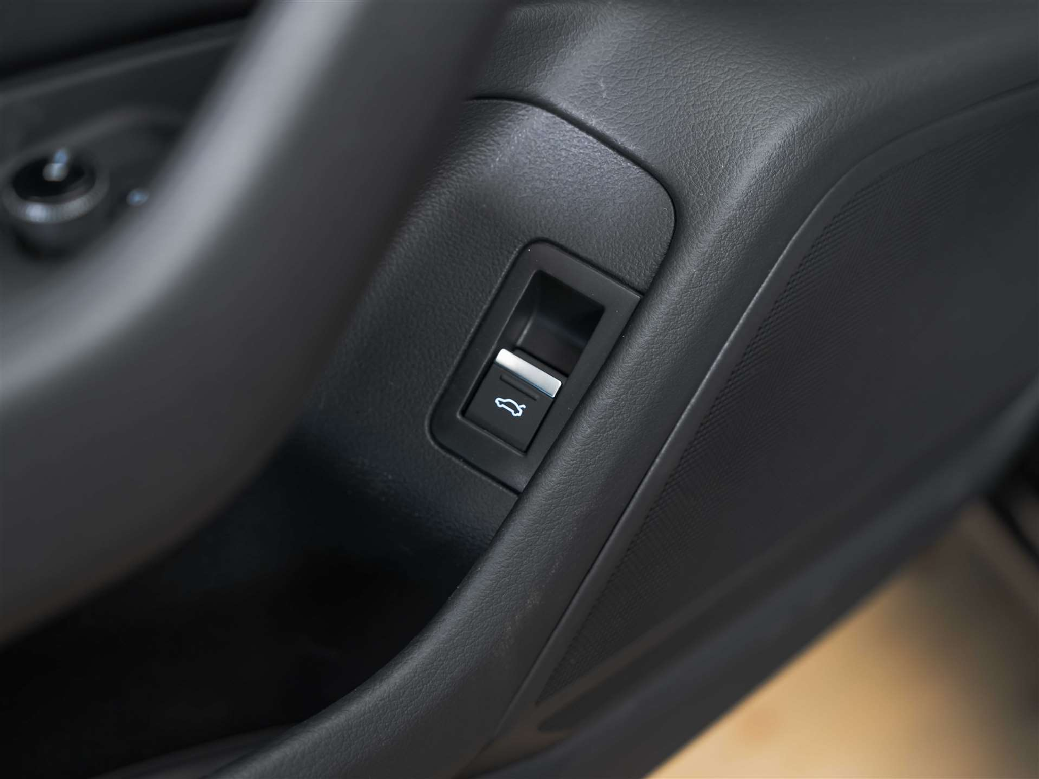 listing desktop thumbnail image 22