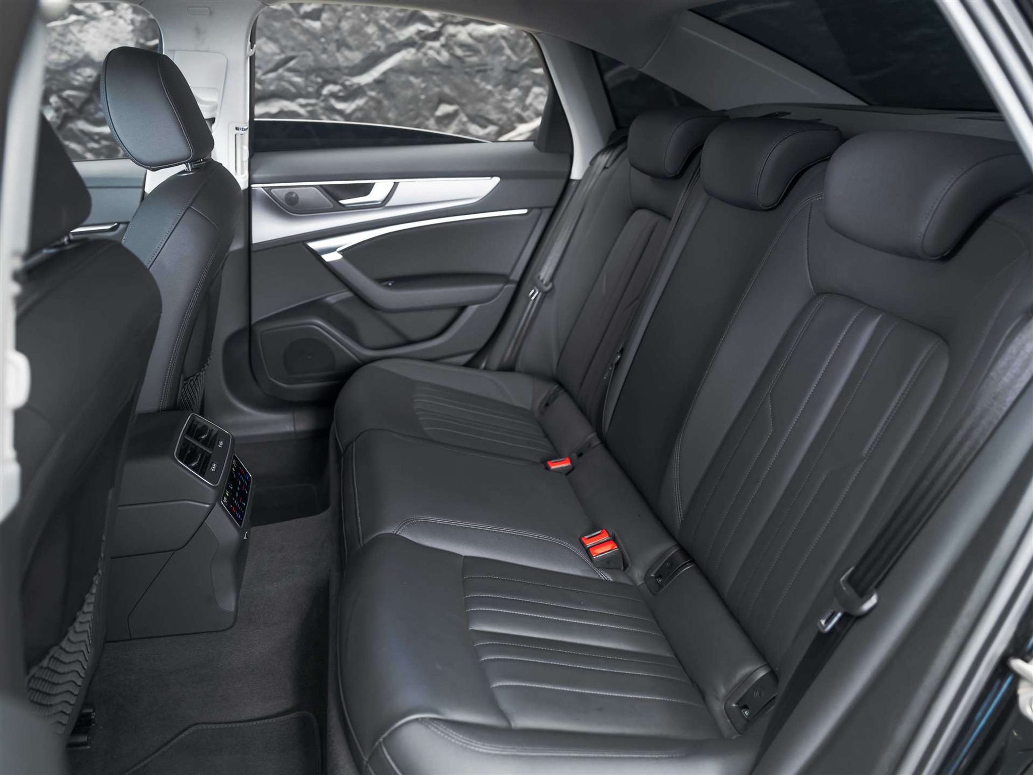 listing desktop thumbnail image 13