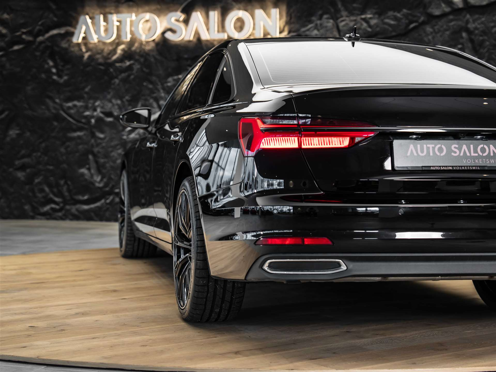 listing desktop thumbnail image 19