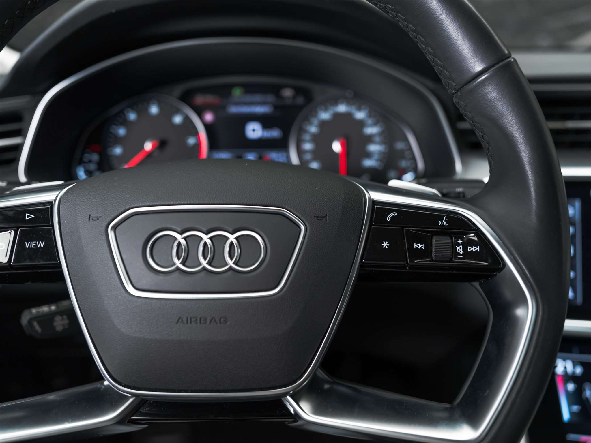 listing desktop thumbnail image 30