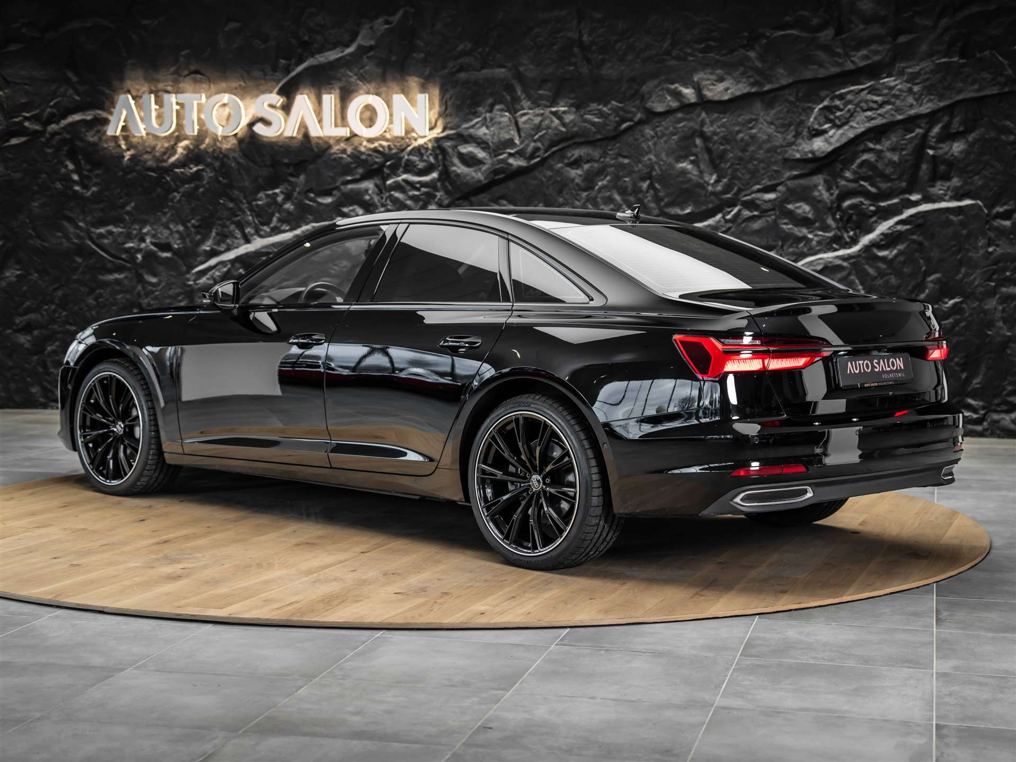 listing desktop thumbnail image 3