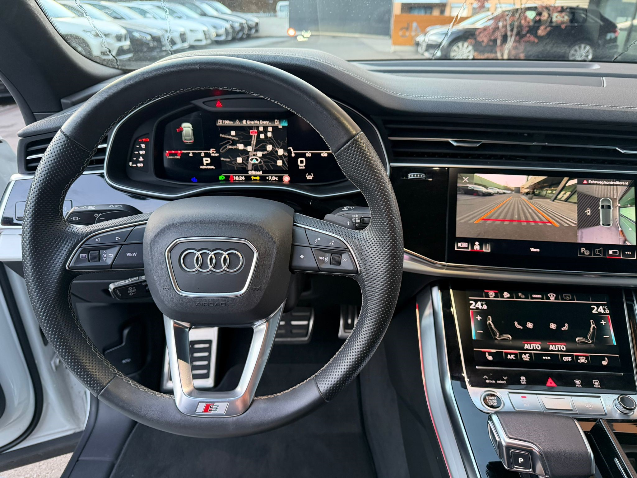 listing desktop thumbnail image 9